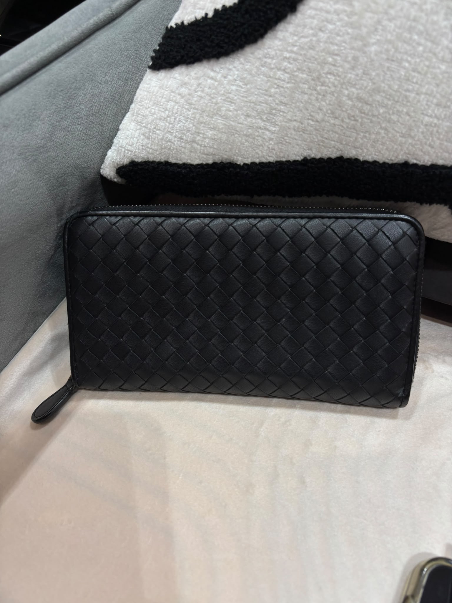 Bottega Veneta LONG WALLET  100%Authentic ,95%new ✅box 