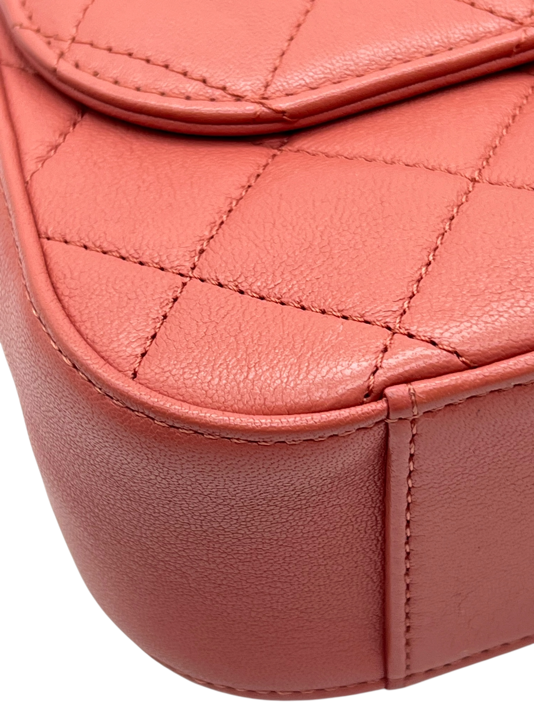 Pre-Owned CHANEL Flap Bag With Top Handle / Product Code: 26052802