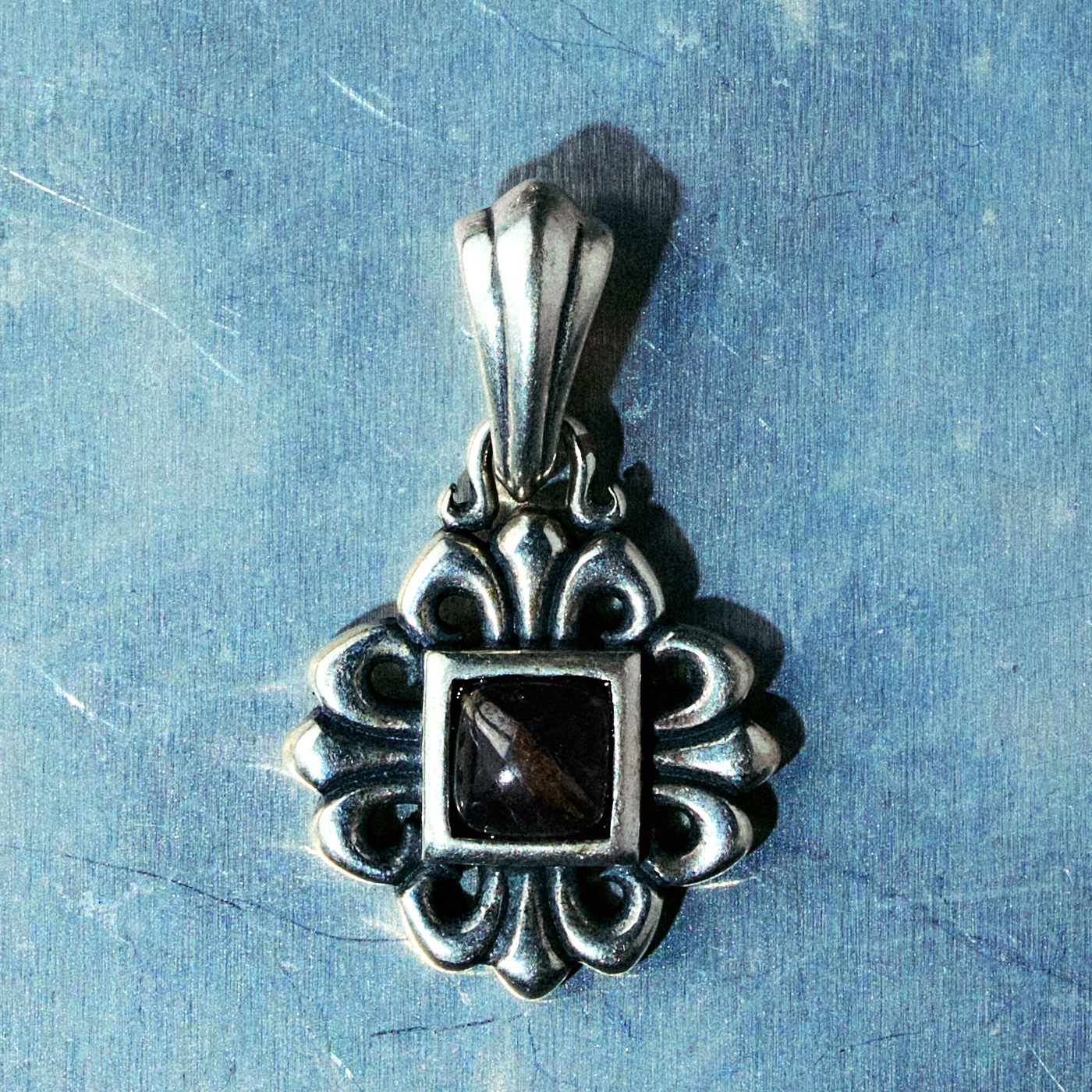Stromborn Pendant