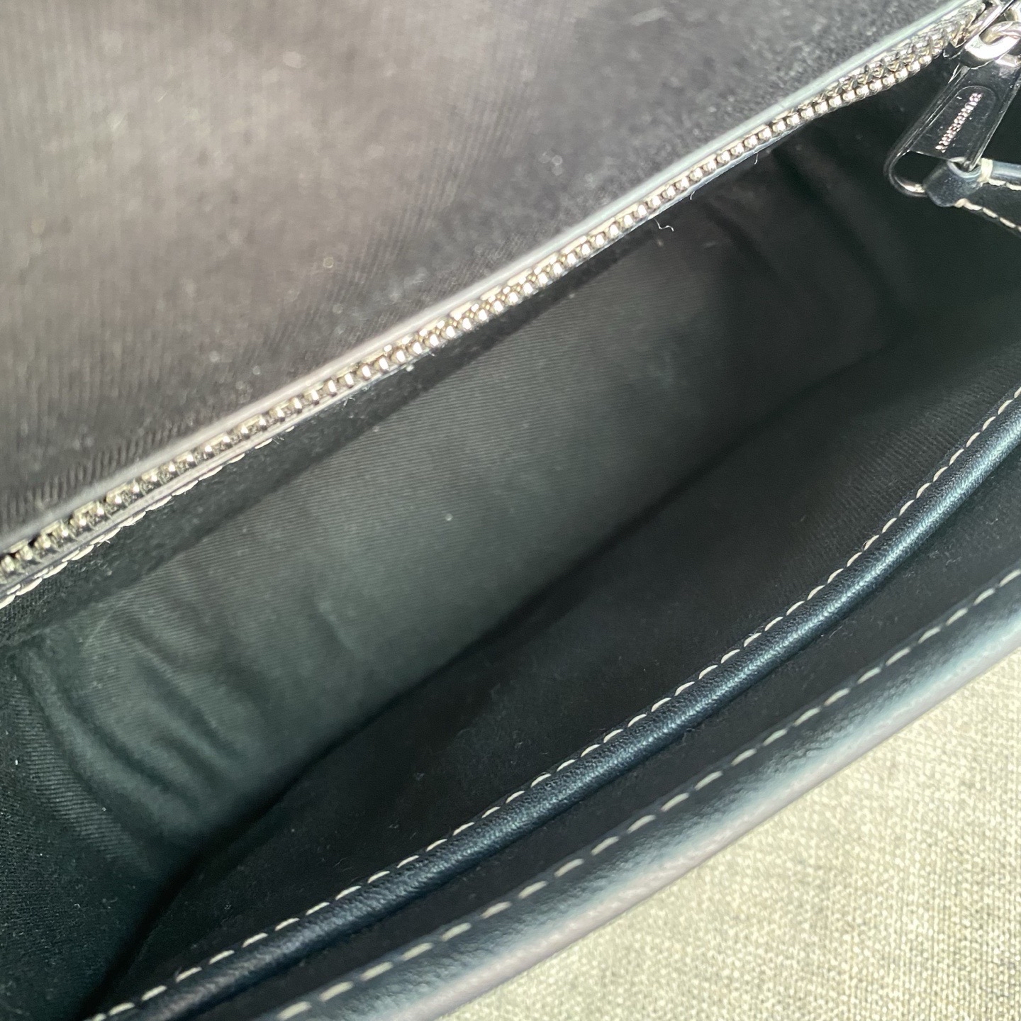 【預訂貨品】Burberry經典格紋郵差包 