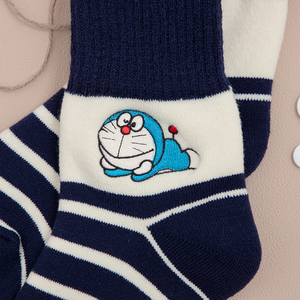 [冬日預購] 多啦A夢長襪 絨毛材質 Doraemon襪 刺繡 2026 | Doraemon禮物