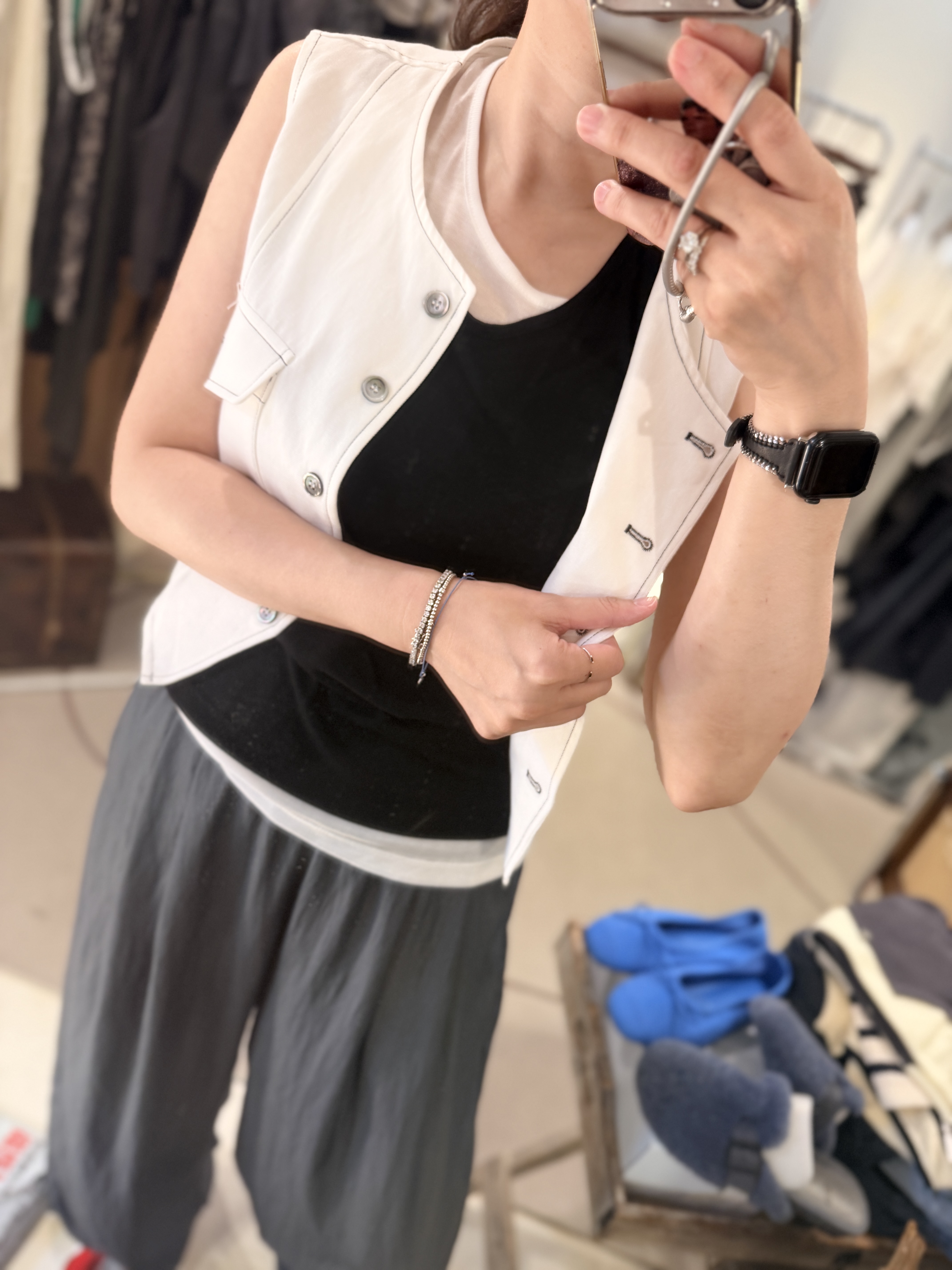Vest outer