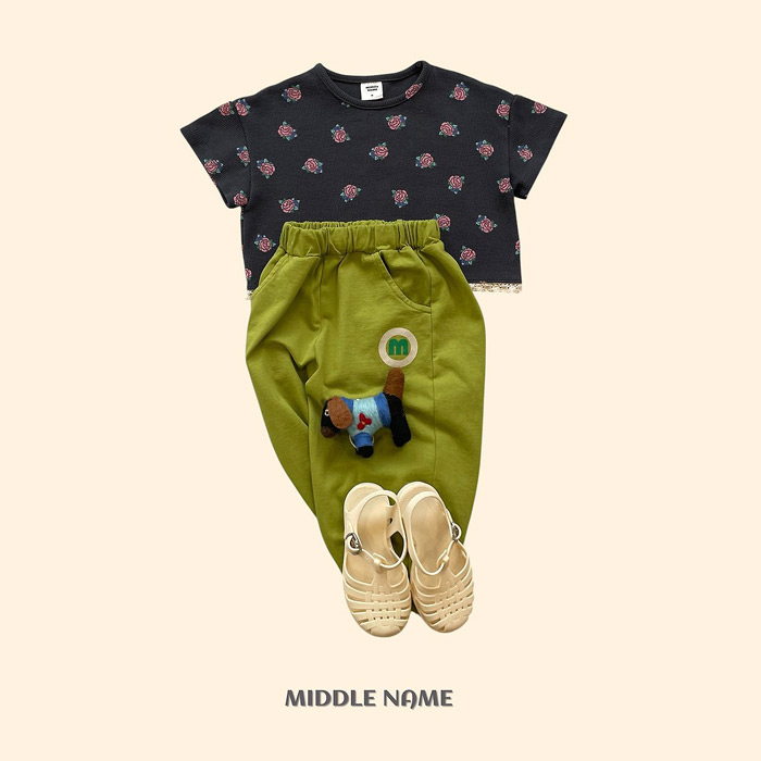 🇰🇷middle name tee