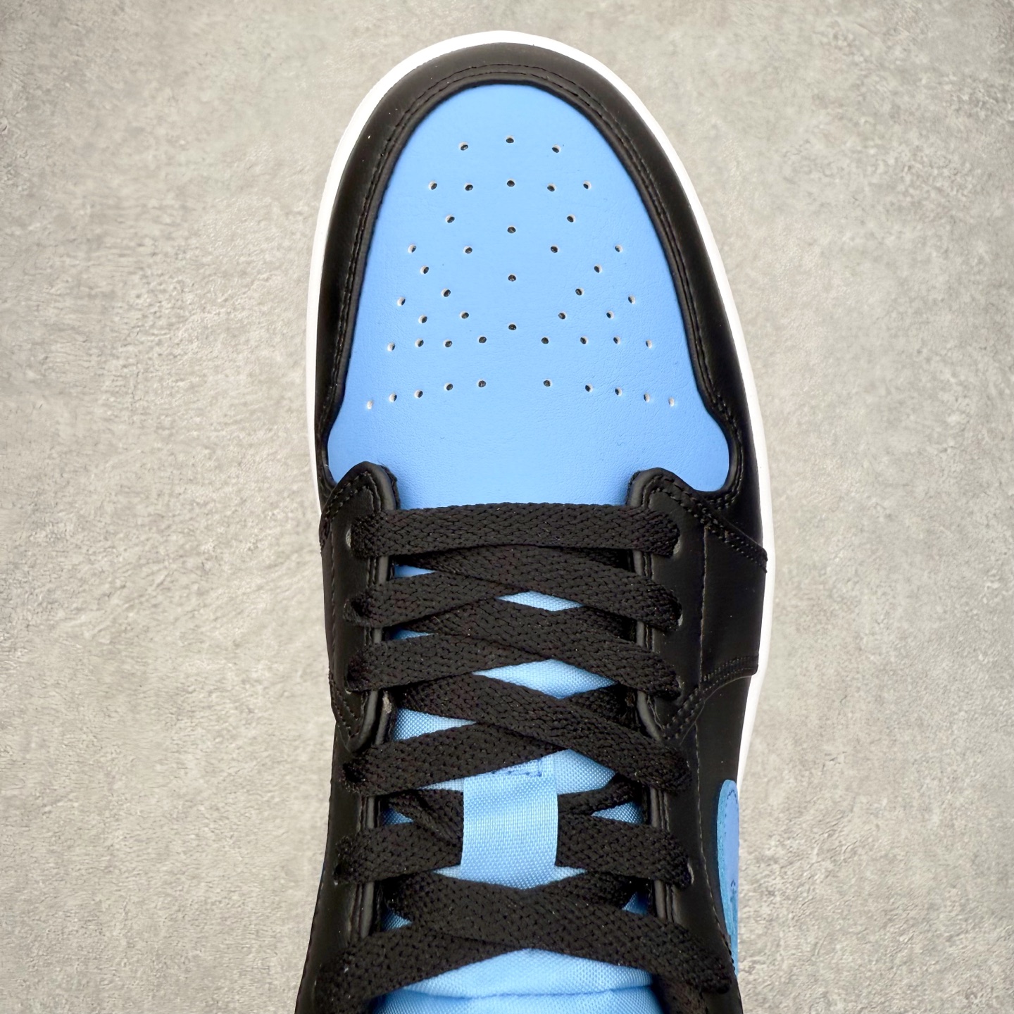 Air Jordan 1 Low 553558-041