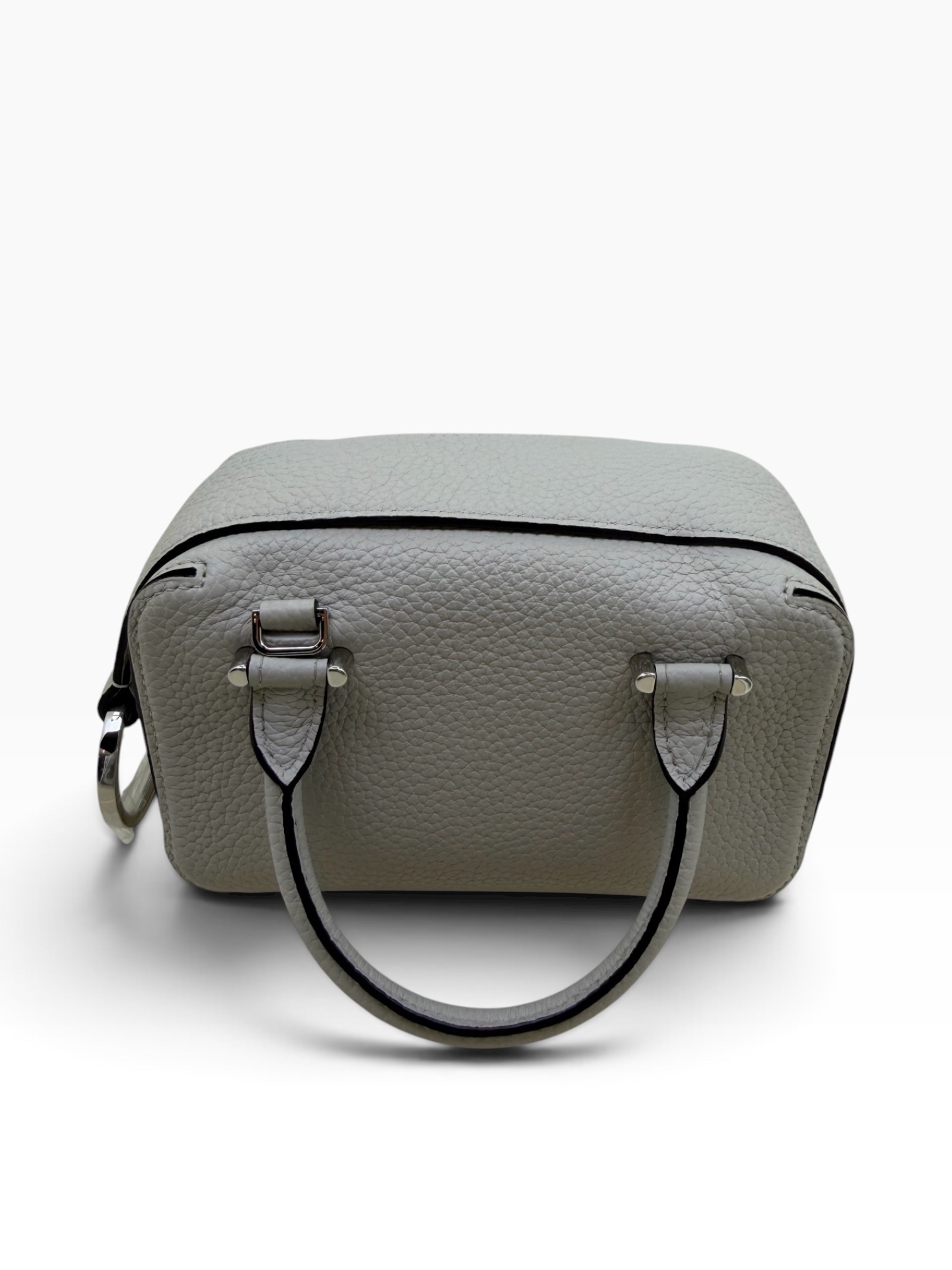 Pre owned  delvaux nano size k08241
