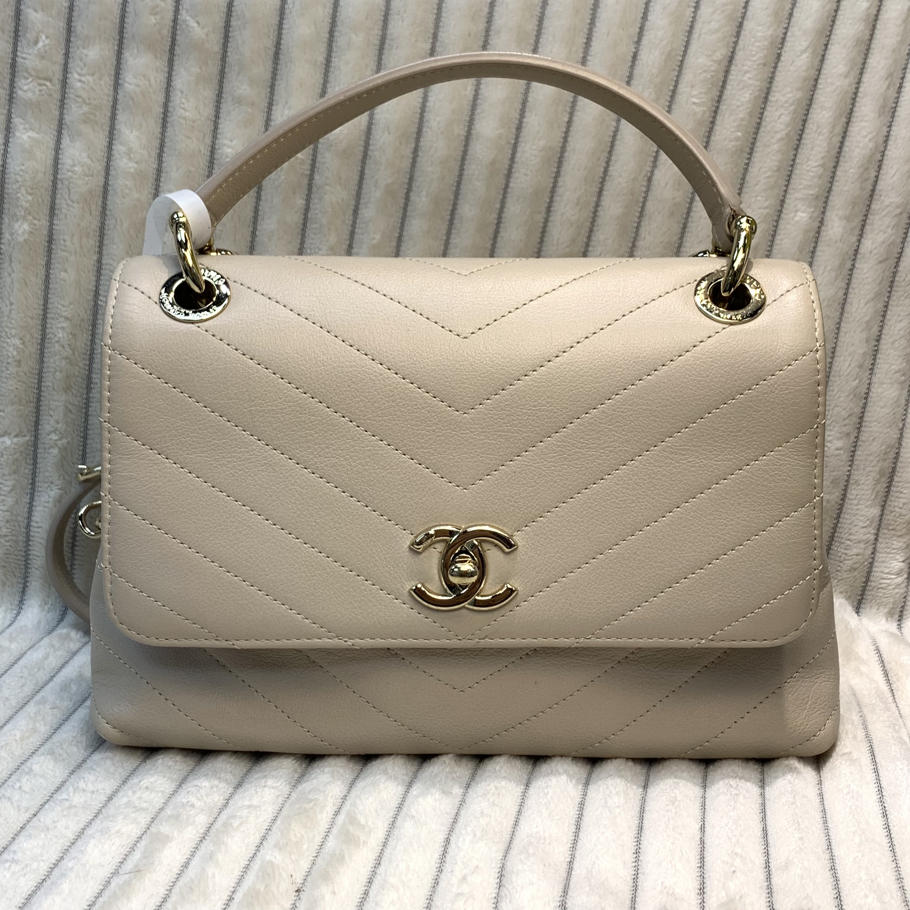 Chanel Coco handle🧋經典手袋配奶茶色