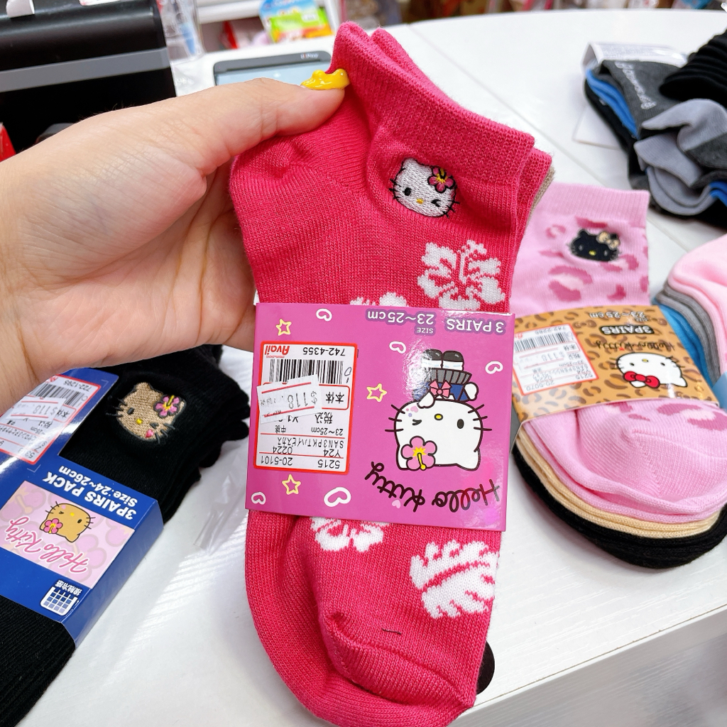 日本直送Hello Kitty一set三對短襪