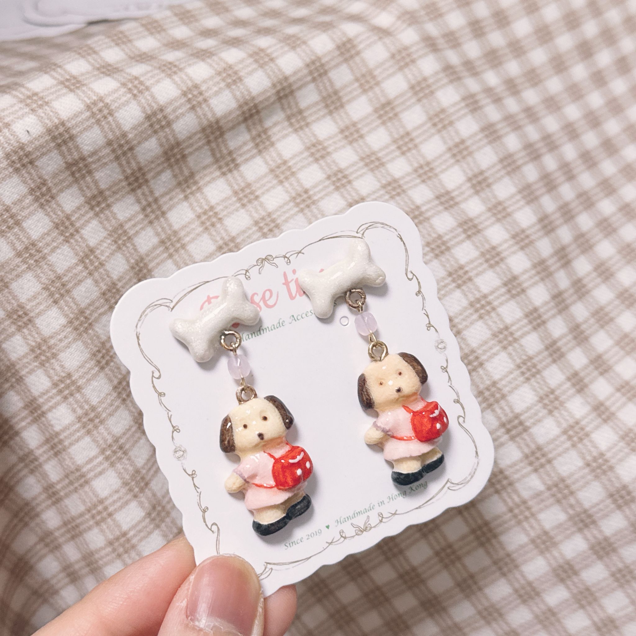 手繪小狗貝莉上學去 耳環