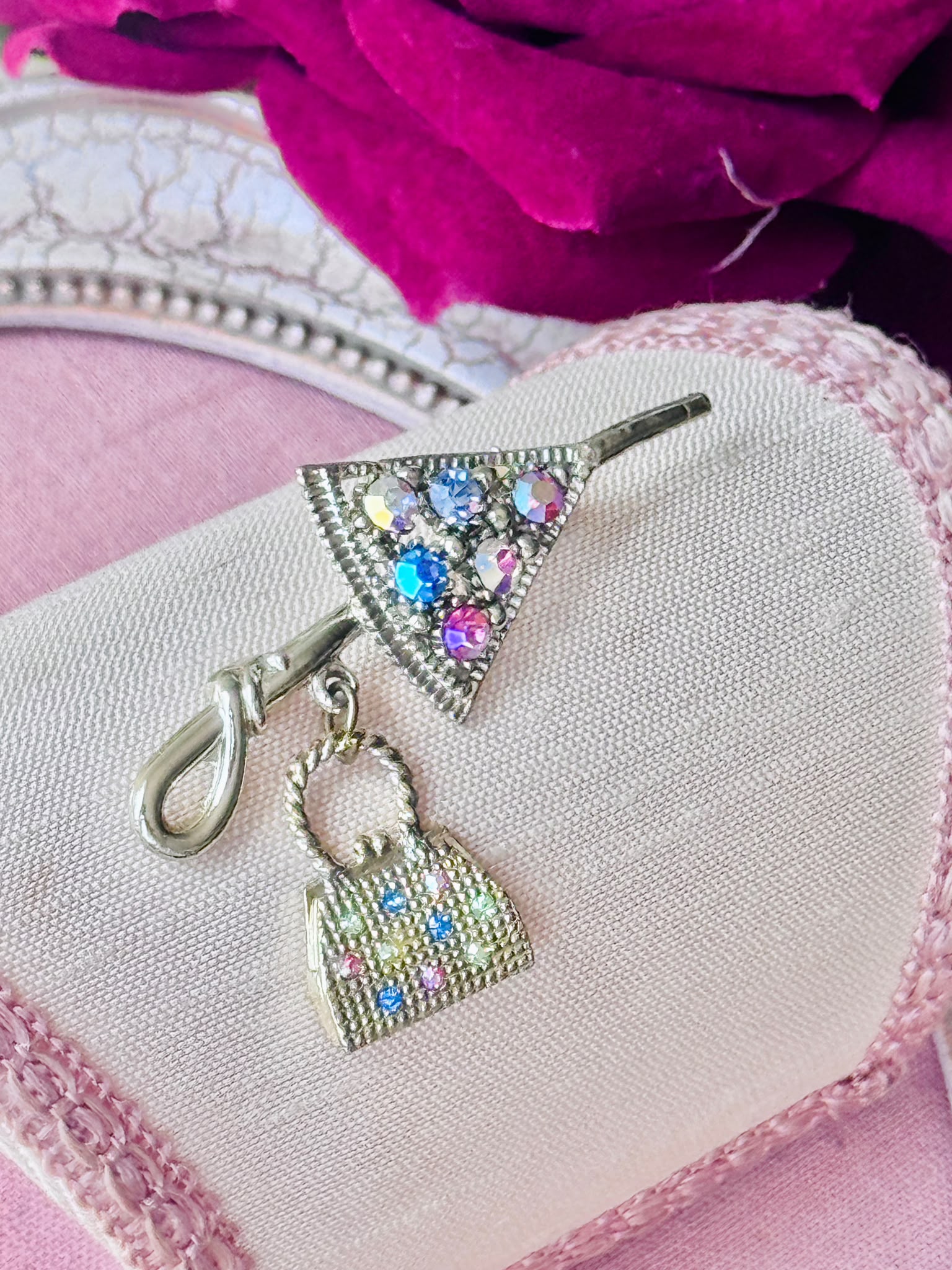 "A present from St. Yarmouth" Bejeweled Umbrealla with Handbag Brooch in Original Box(NZ114)