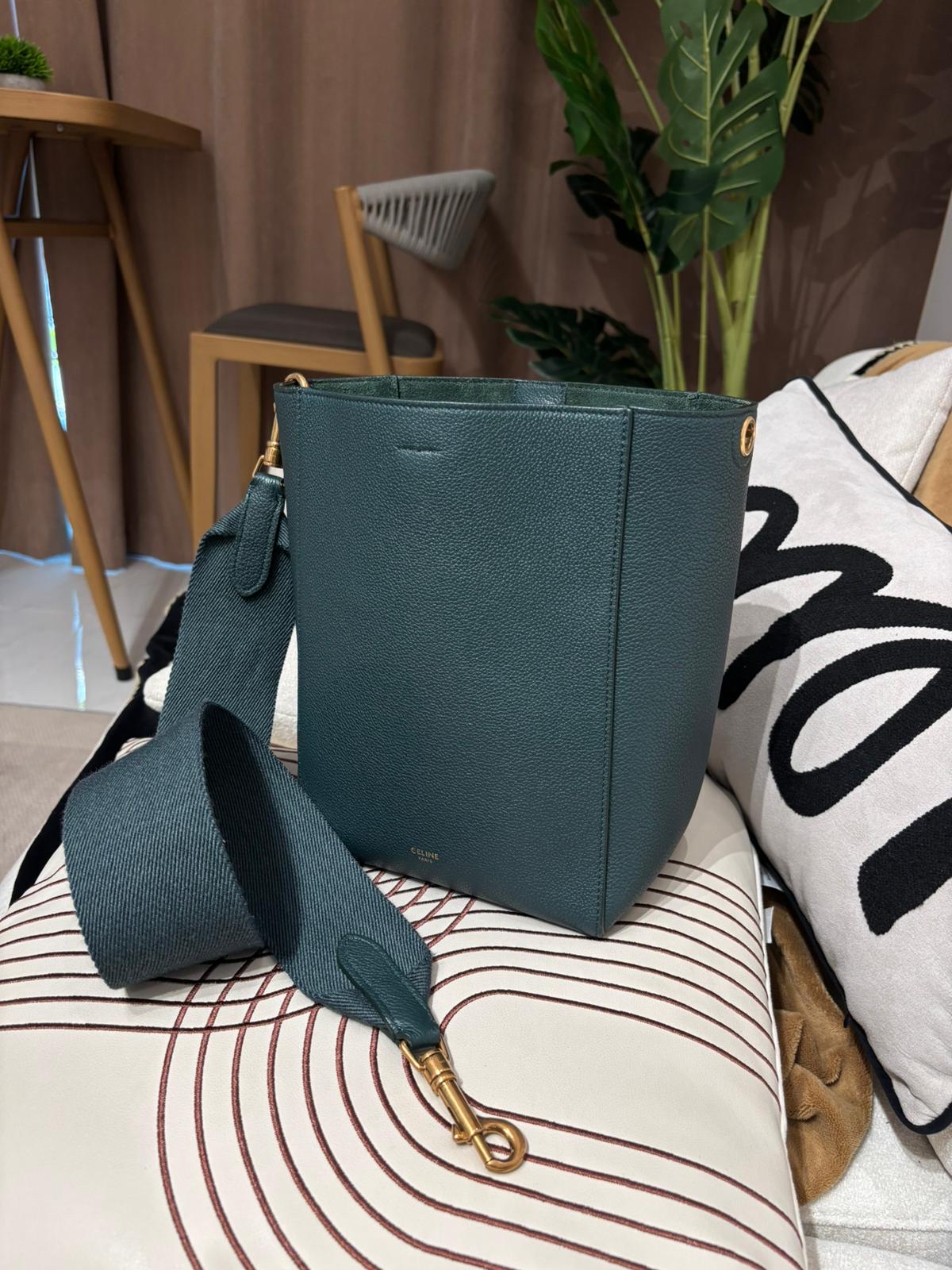 CELINE SANGLE small calfskin Shoulder Bag 95%new ✅dust bag