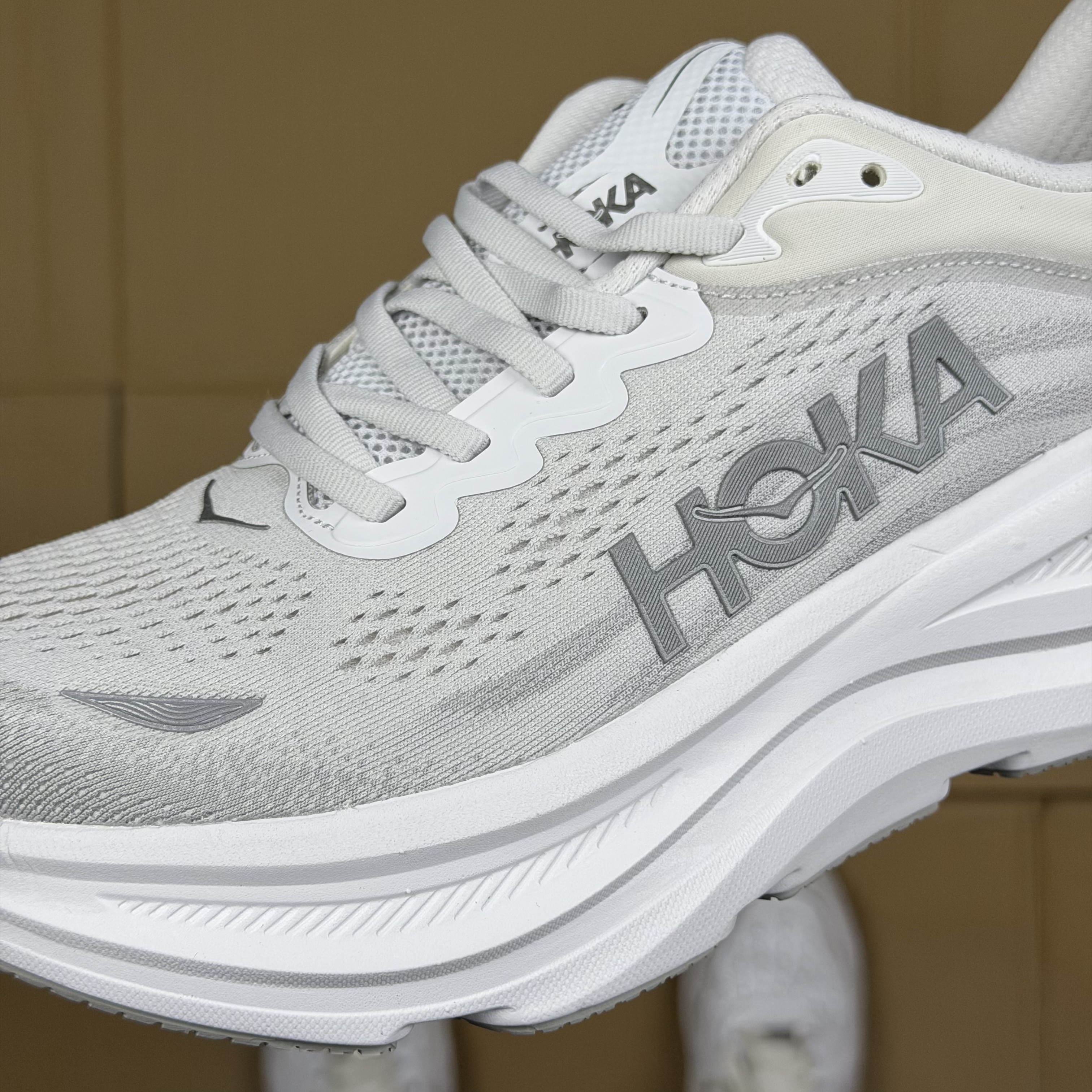 Hoka One One Bondi 9 