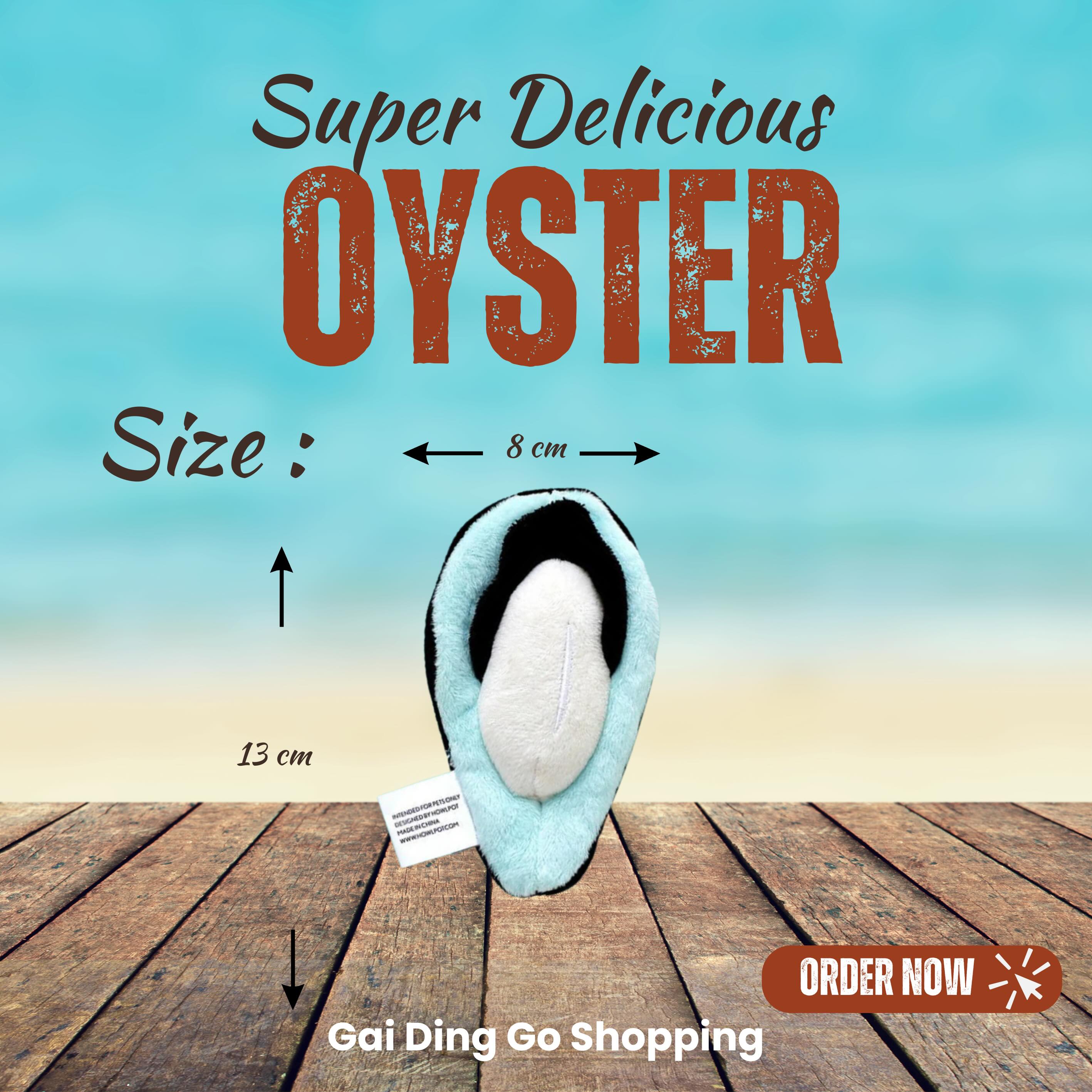 🌊生蠔玩具🦪✨🌊 Oyster Squeaky Chew🦪✨🌊 超美味生蠔寵物玩具玩法來啦！ 🦪✨呢隻黑白色、軟綿綿嘅生蠔，殼身Q彈又有層次感，咬落去仲會發出隱藏式吱吱聲！簡直係海鮮控毛孩🐵🐱嘅夢幻零食玩具～ 放在白色小籃入面超有海邊feel！🔸 生蠔發出SaSa聲，激發毛孩🐱🐶進行  咀嚼遊戲🔸超生動有趣玩法： ❣️生蠔大逃亡：拎住生蠔喺地上快速拖行或  者輕輕拋高，毛孩🐱🐶會即刻狂奔追  捕！ 😂超級解壓又運動！ ❣️生蠔挖寶藏：將生蠔藏喺毛巾、被子或者  玩具入面，毛孩🐱🐶要用鼻鼻同爪爪努力  尋找🤭搵到之後會驕傲返嚟你面前「獻  寶」，等你獎勵，完美訓練嗅覺同耐心。🔸Size： 生蠔玩具🦪✨ ：8cm x 14cm 💡 小建議： 清洗方法🧺 ： ❣️ 生蠔玩具🦪✨ 建議建議先放入  洗衣袋才放入洗衣機清洗,及配合  寵物用嘅清潔劑,並風乾  ❣️ 建議在成人監督下玩耍：為確保寵物安  全，請務必在寵物玩耍時全程監督，如  玩具損壞，請立即停止使用，以免寵物  吞食小零件#dog #cat #pet #hk #hongkong petshop onlineshopping petlover 寵物用品 毛孩 禮物 狗 貓 寵物 貓星人 hampers 狗玩具 貓玩具 寵物玩具 狗仔衫 寵物市集 貓狗用品 hkigshop igshop hkig gaidinggoshopping hkpetshop  present