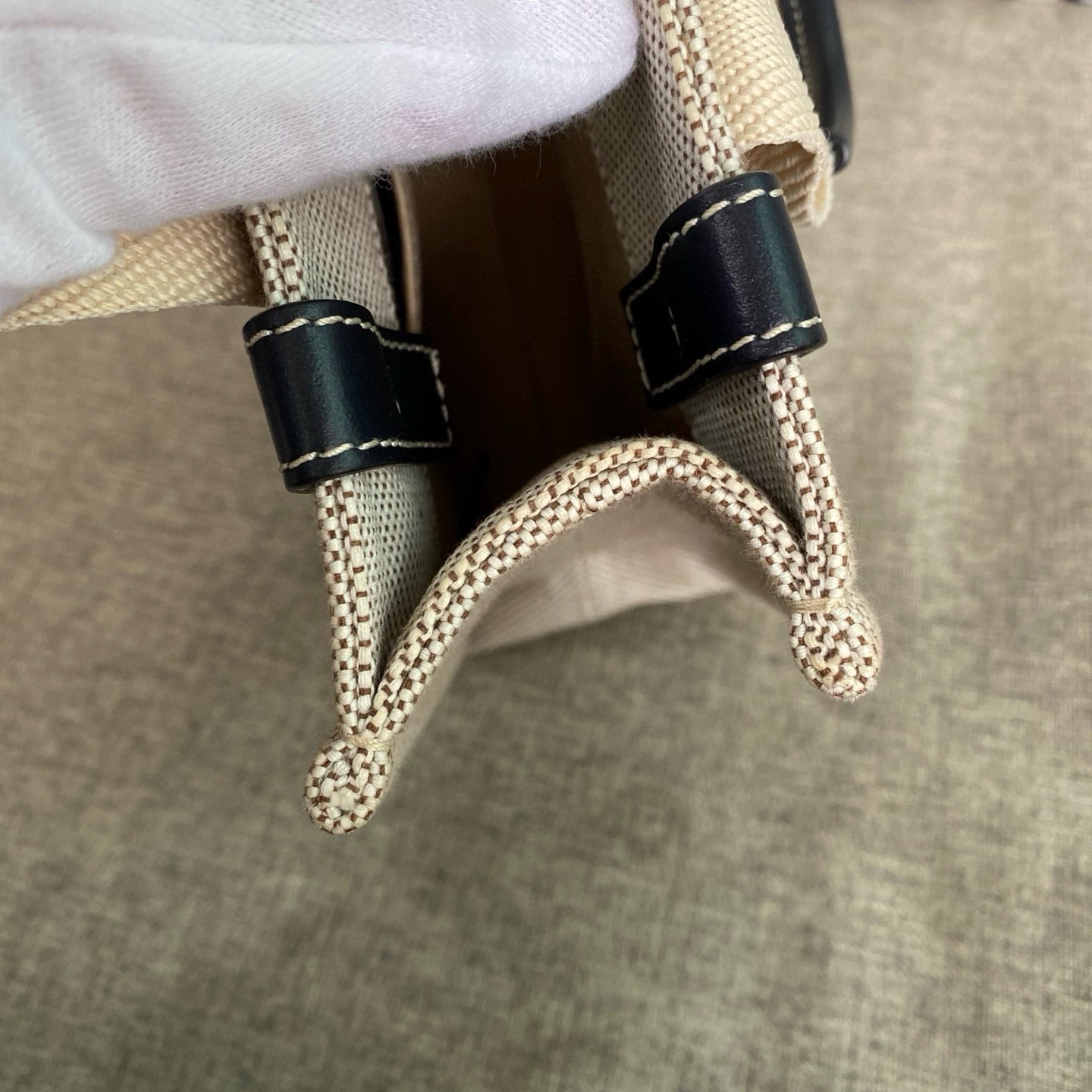 【預訂貨品】 Chloe米白色帆布tote bag