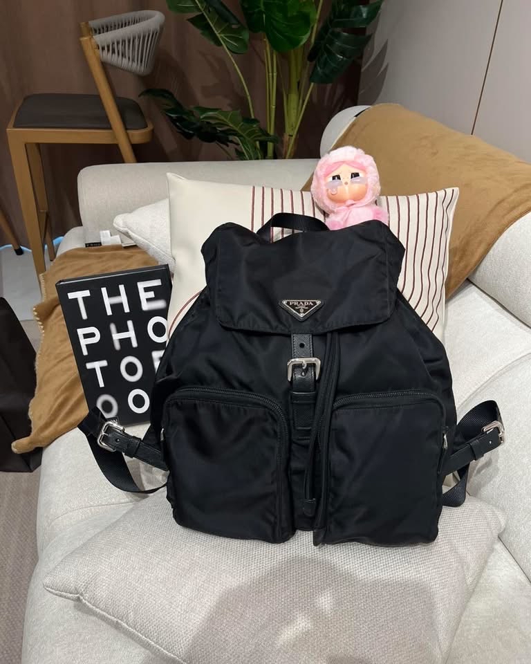 PRADA Backpack 1BZ005 經典三角LOGO nylon 100%Authentic, 98%New ✅ Certificate Card✅Dust bag