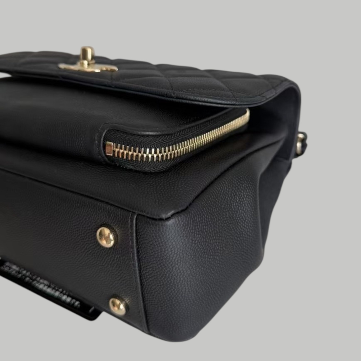 Chanel  Caviar Business Affinty 23cm