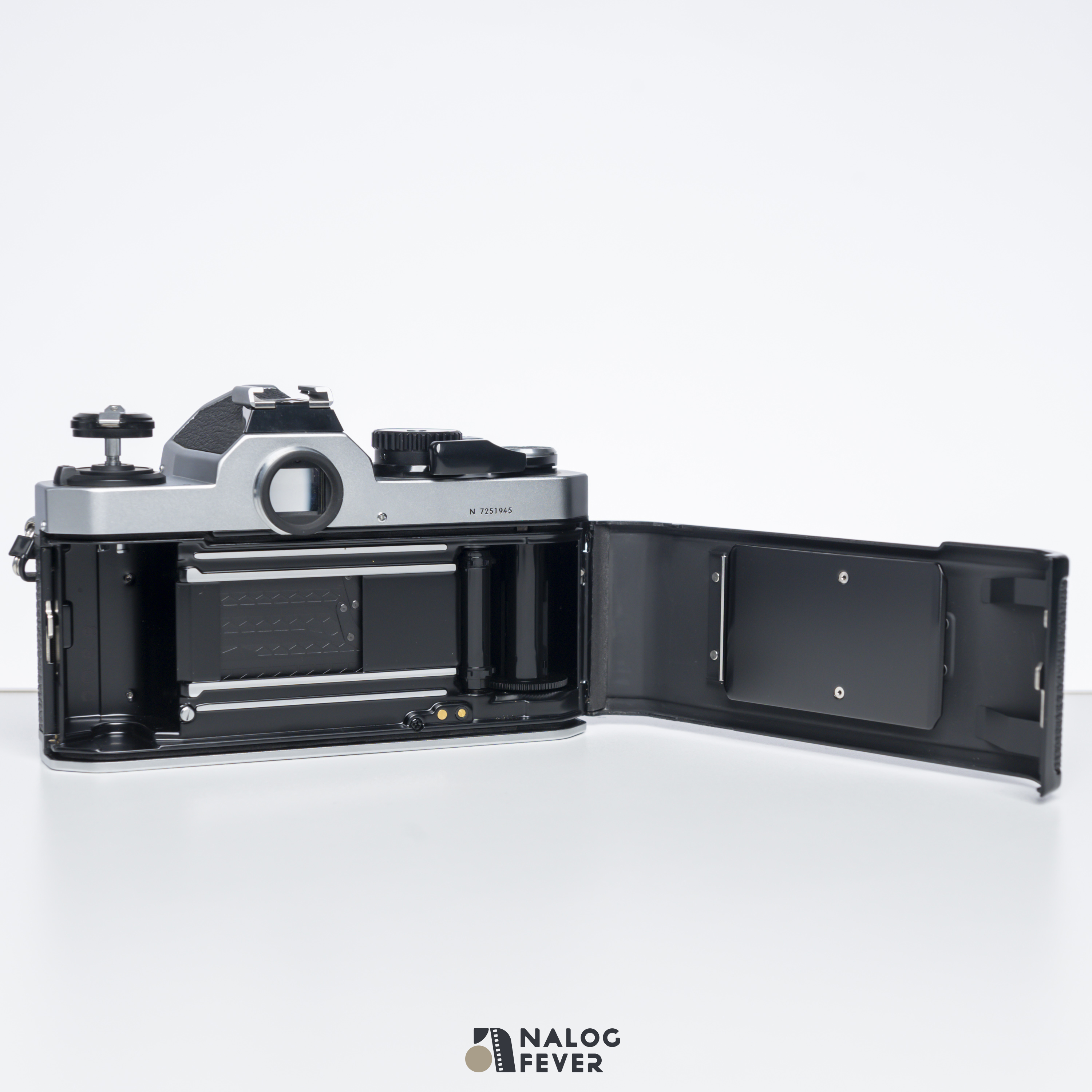 Nikon FM2N 連 Nikon Nikkor 50mm F1.4 套裝 (連原裝鏡頭蓋, 送2粒LR44)