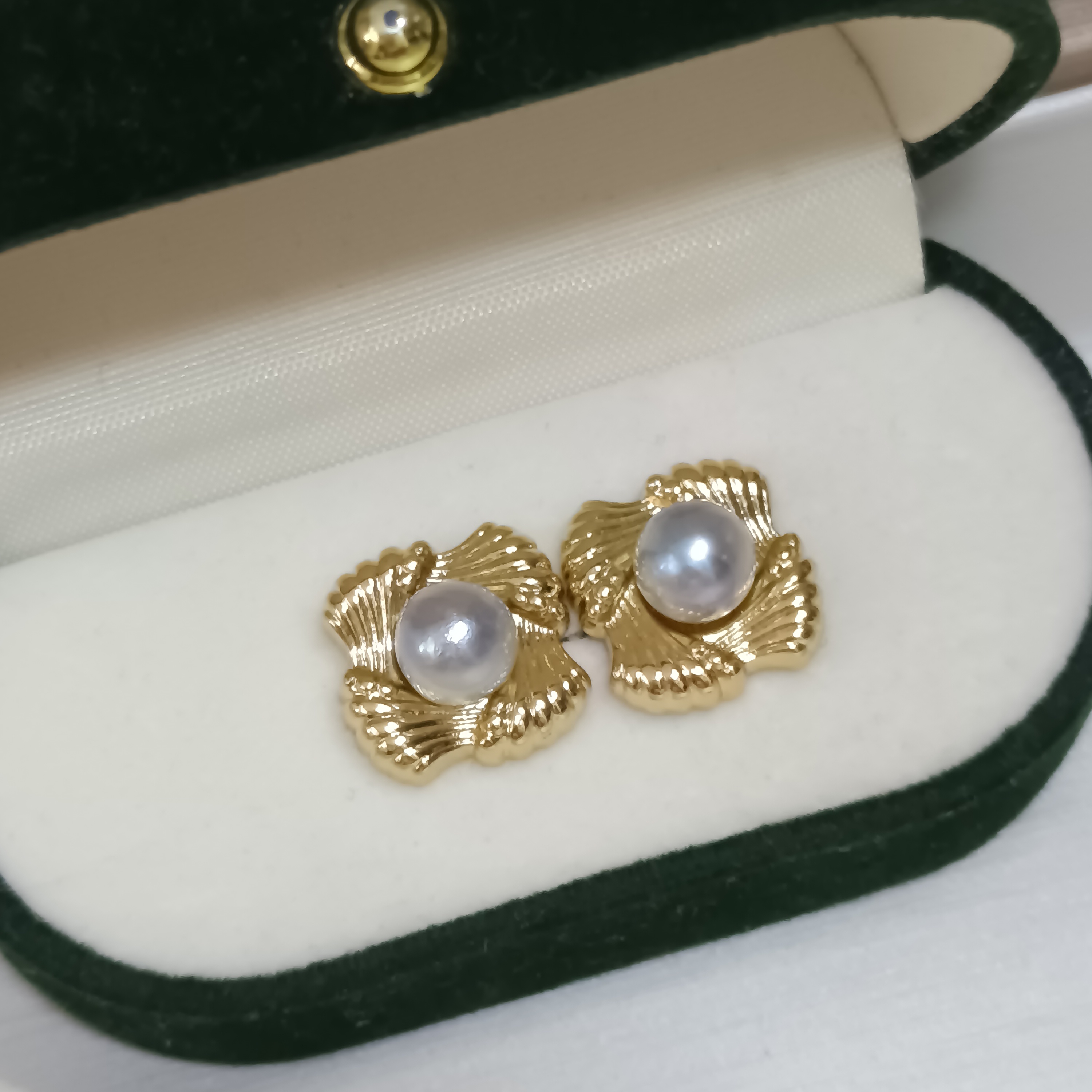 特價品‼️近正圓極強光日本真多麻 海水珍珠精注金銀針耳釘