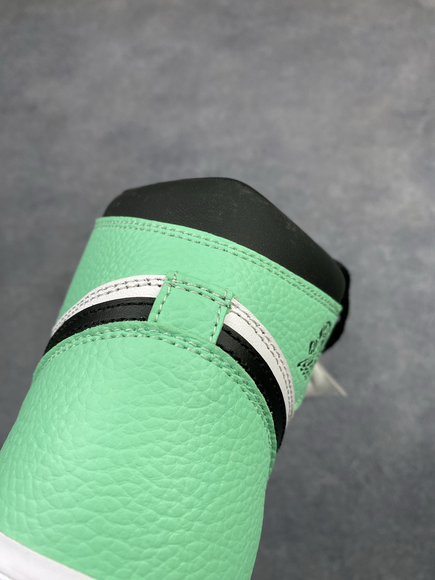 Nike Air Jordan 1 Retro High OG DZ5485-130