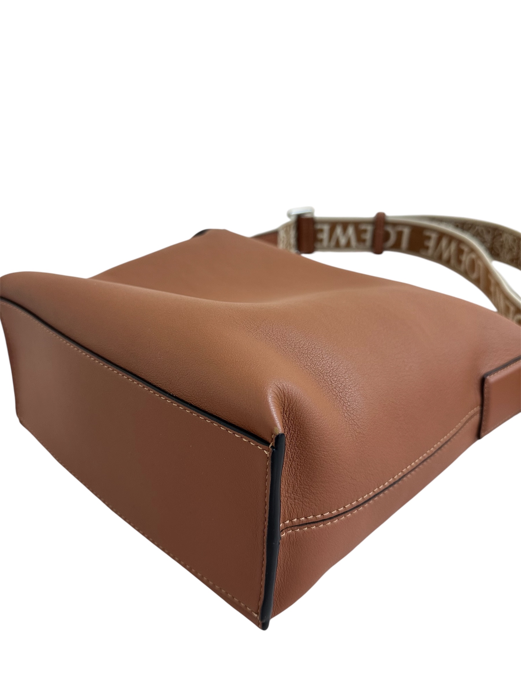 Pre-owned Loewe Cubi Crossbody Bag / Product Code: 26060903