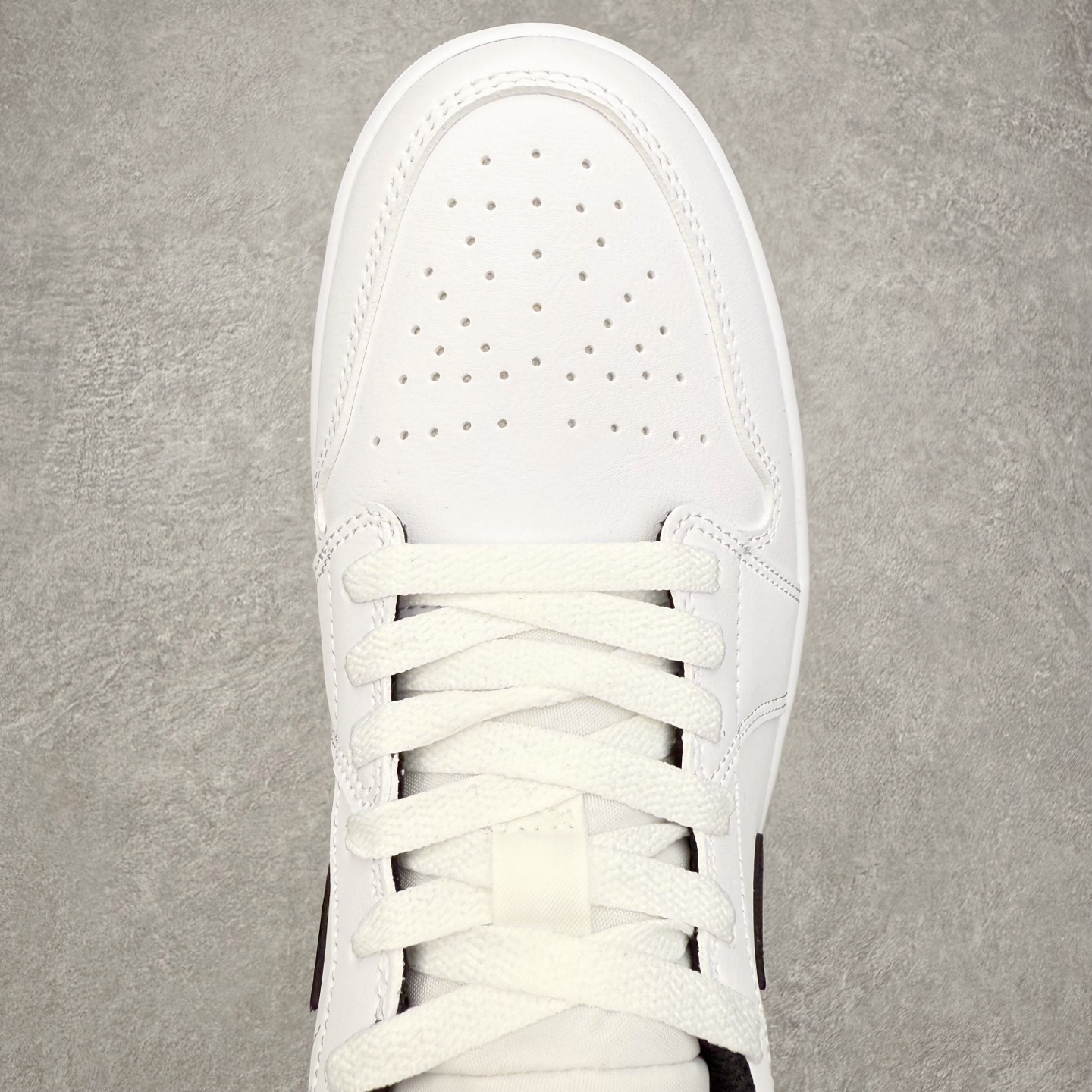 Air Jordan 1 Low 553558-132