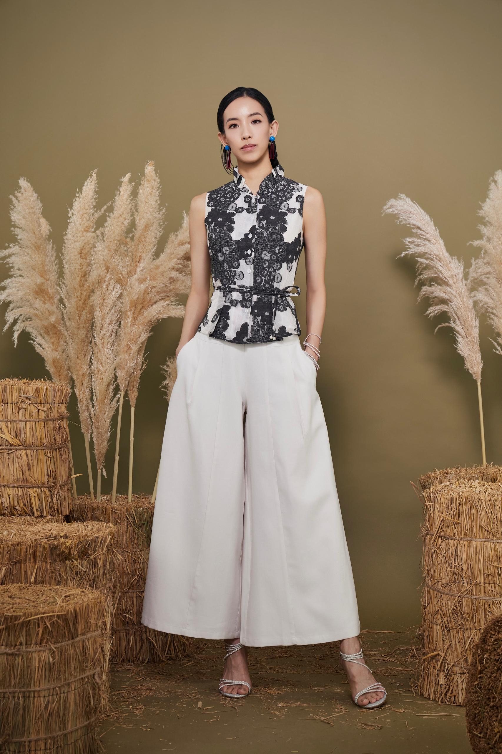 CB2783 Oriental Floral Peplum Top
