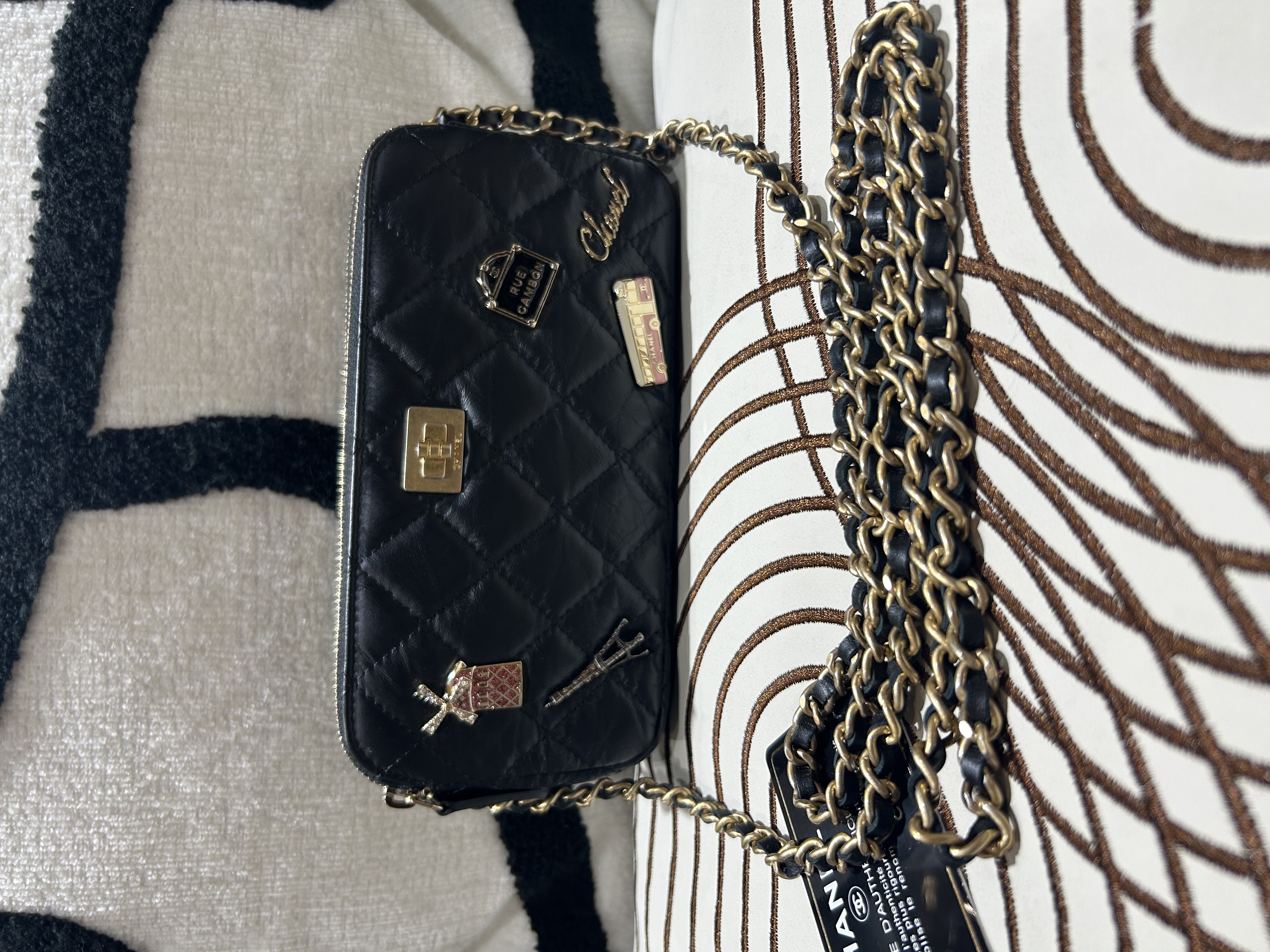 Chanel Double Zip Clutch With Chain Black Quilted Aged Calfskin Lucky Charms 2.55 Reissue Gold Hardware 100%Authentic ,98%new ✅25card ✅dust bag✅box