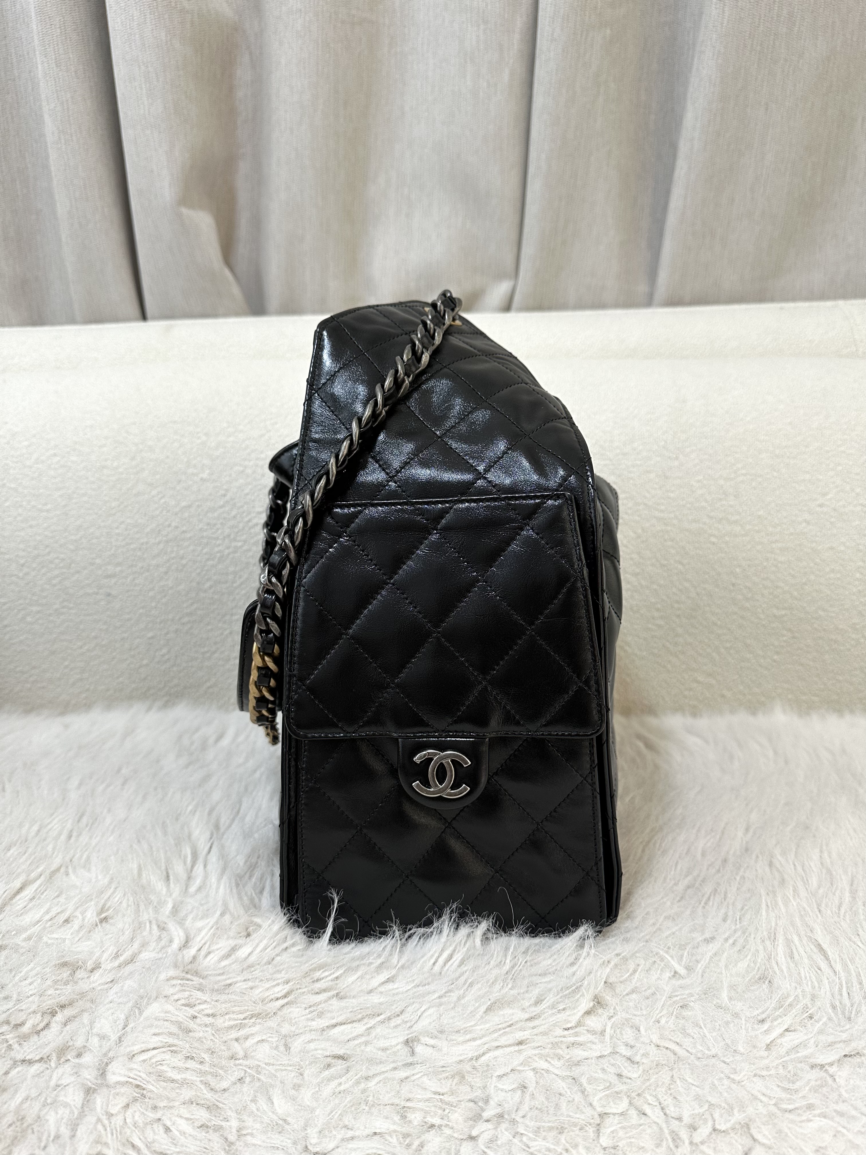 Pre-owned Chanel 25 Handbag/ Product Code: 26022108