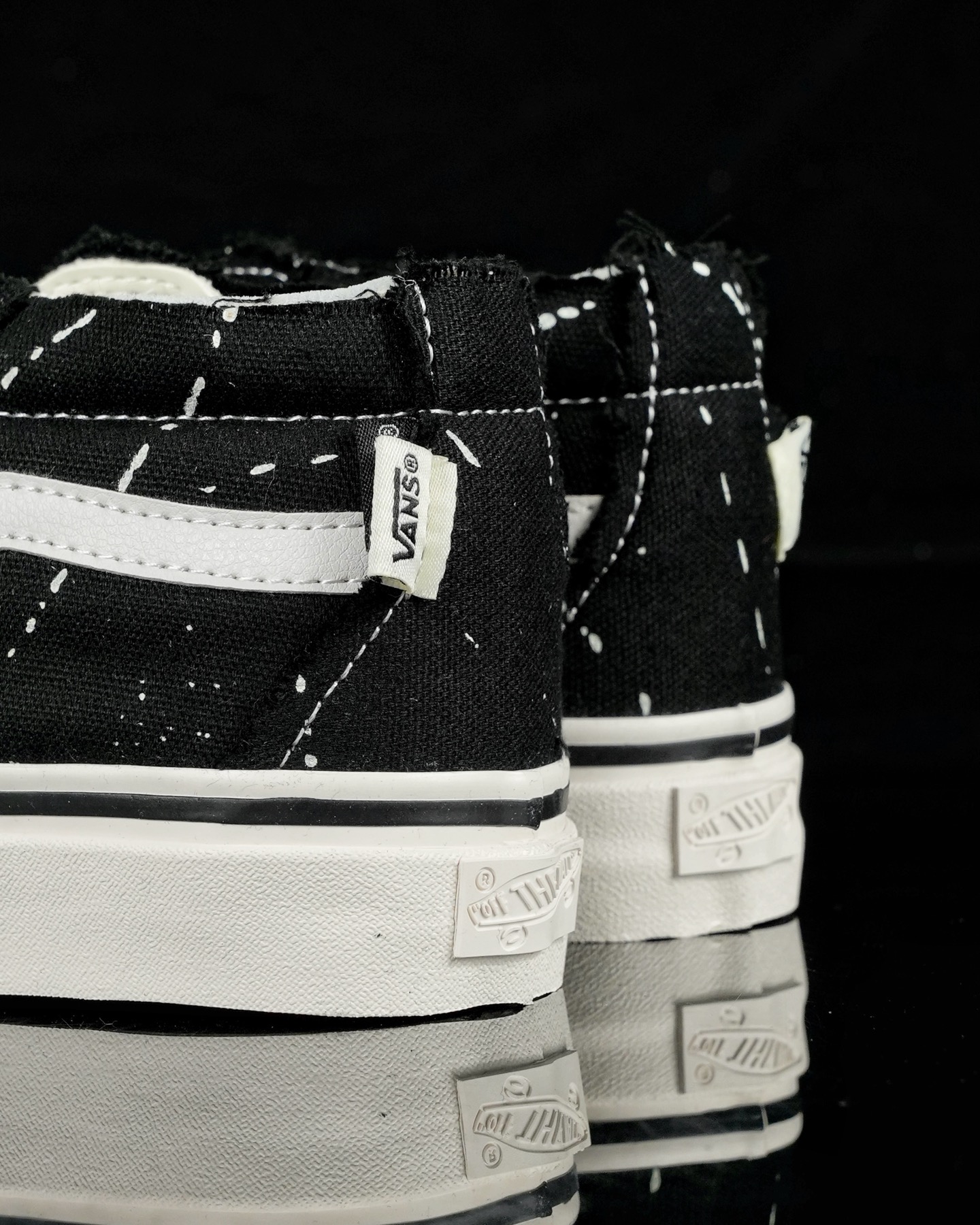 Vans x Invincible Sk8-Mid Reissue