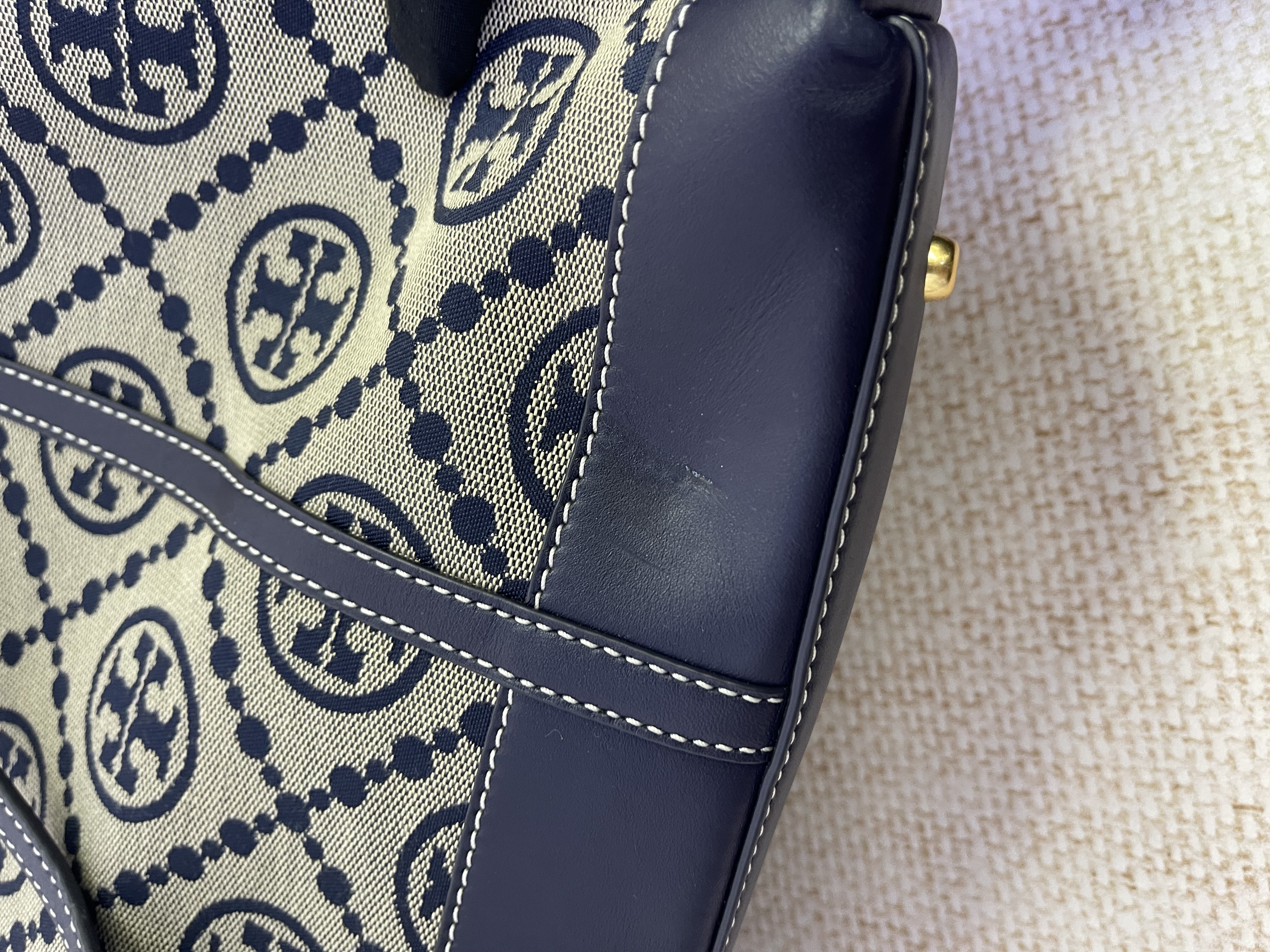 Pre-Owned Tory Burch T Monogram / Product Code:  26030901