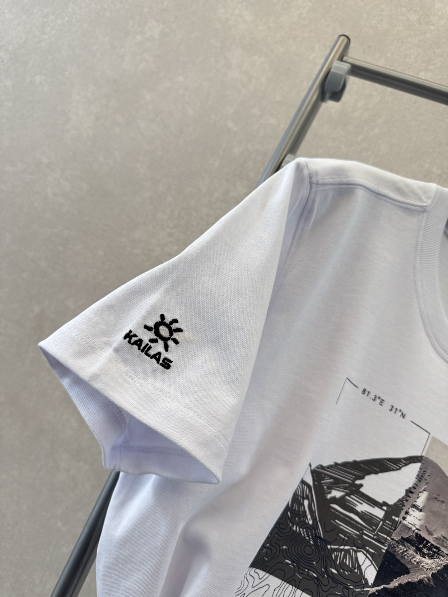 KAILAS 岡仁波齊山峰印花短袖Tee 