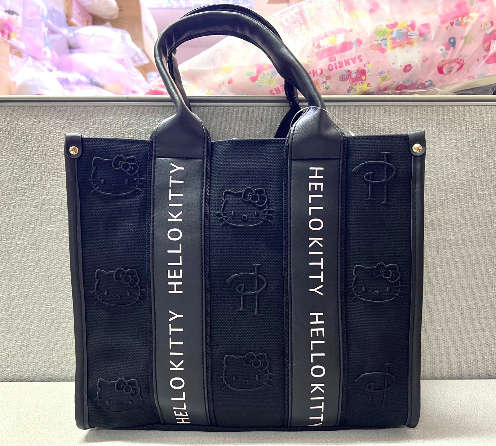 🎌日本直送🎌 Hello Kitty x Pierre Hermé 刺繡圖案手挽袋