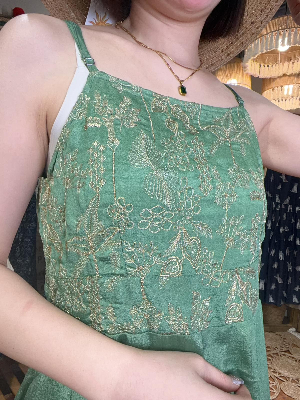 2174 Forest Green with Golden Emb. Silky SL OP 50"