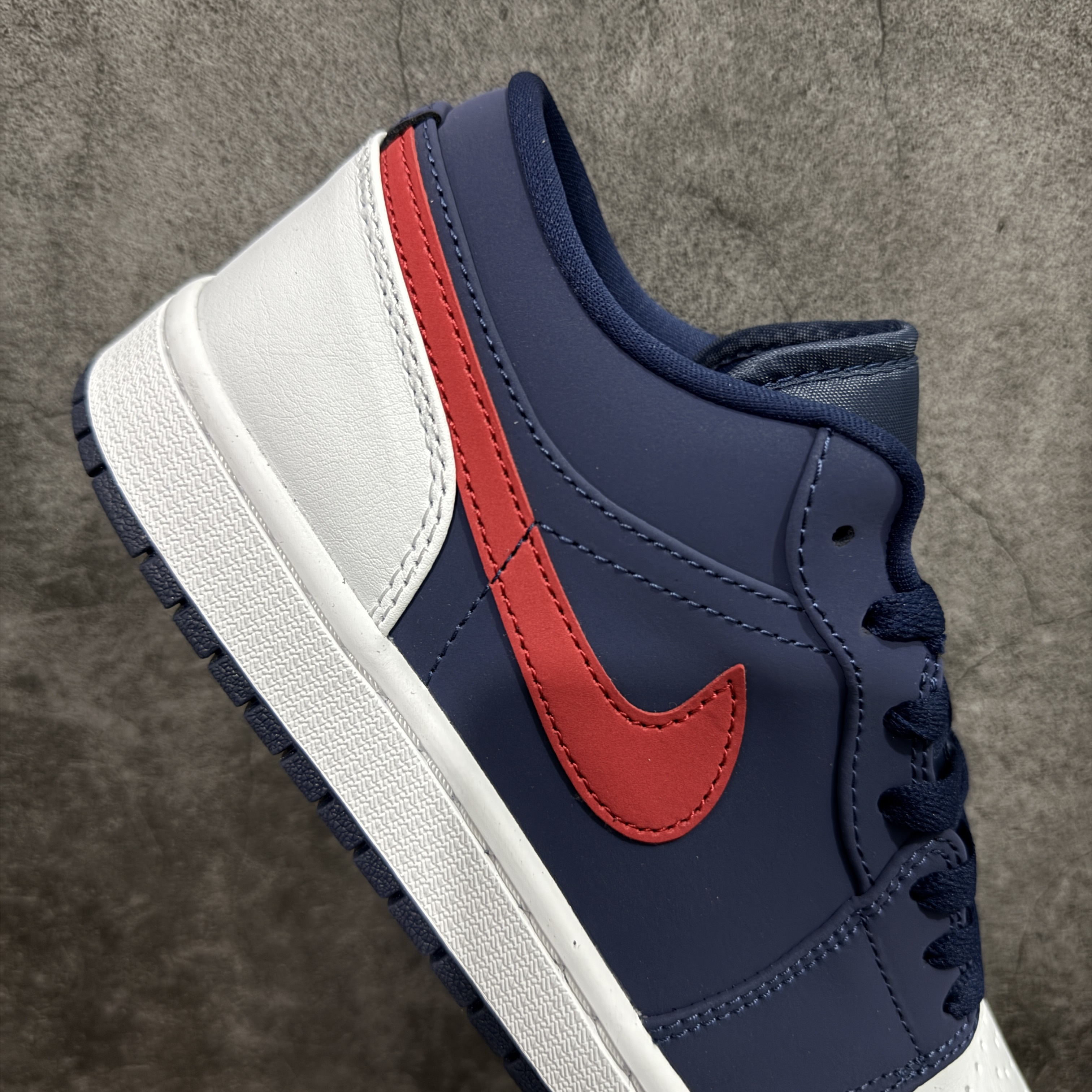 Nike Air Jordan AJ1 Low USA CZ8454-400 