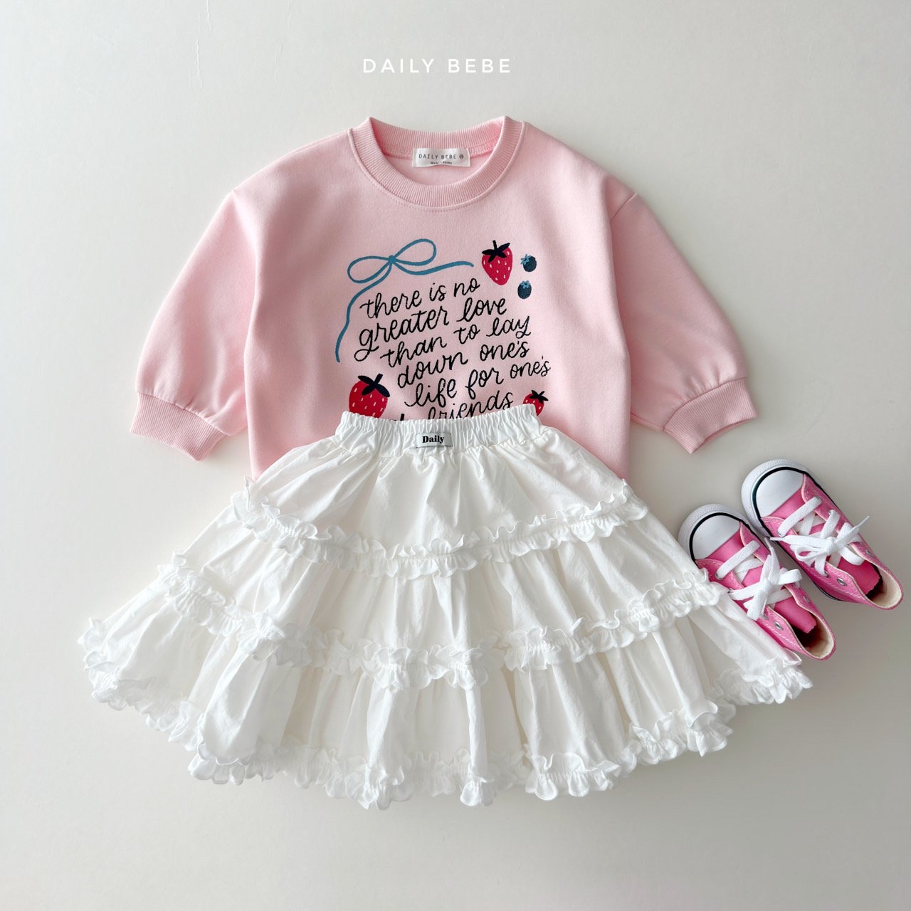 Dailybebe | Strawberry Ribbon Sweatshirt