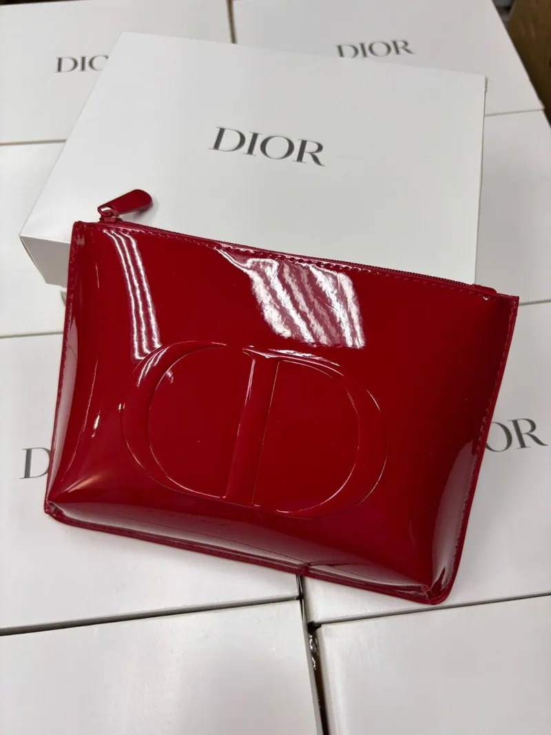 💯DIOR 紅色漆皮立體Logo 贈品化妝袋 (有盒)