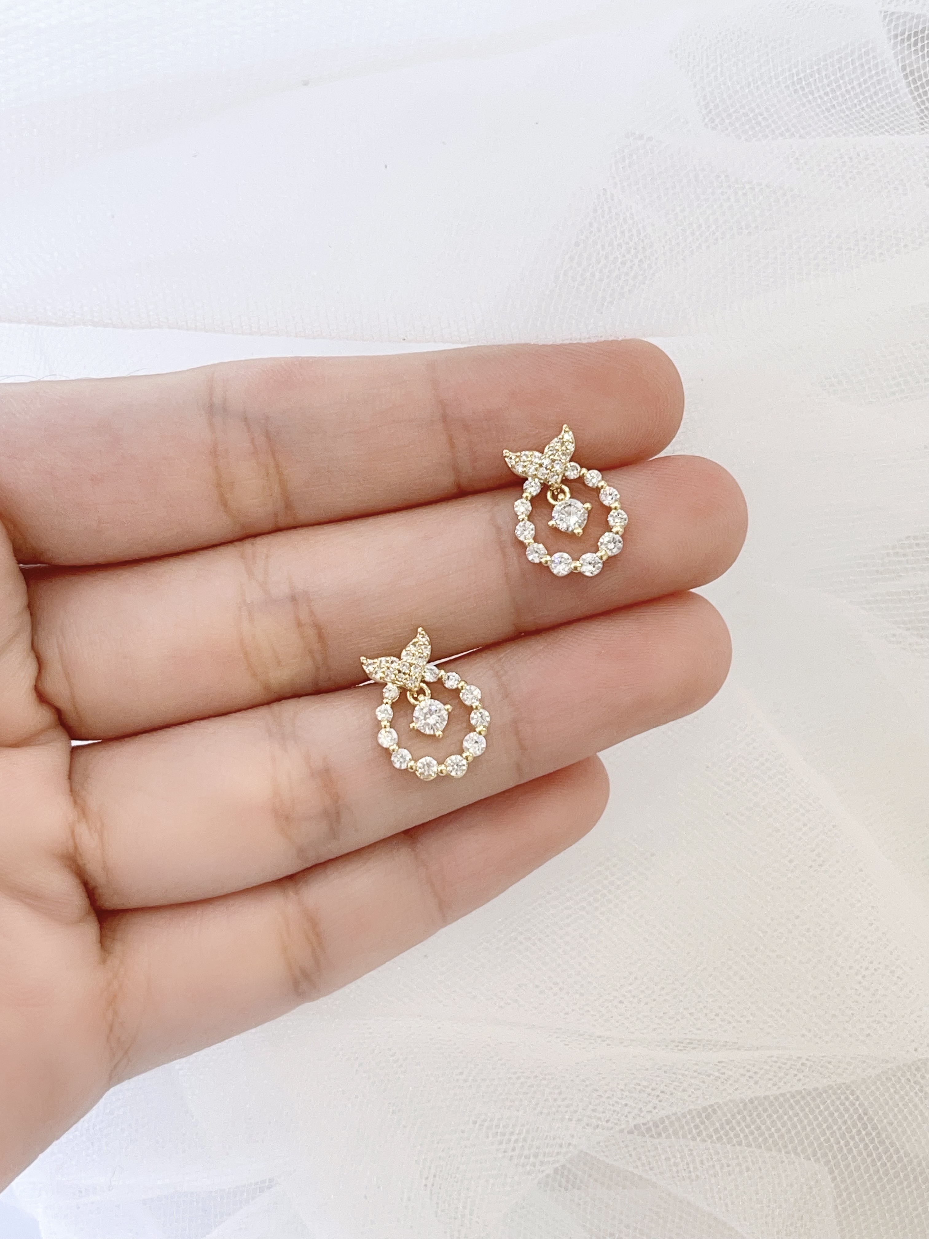 超闪满钻鱼尾圆环耳环