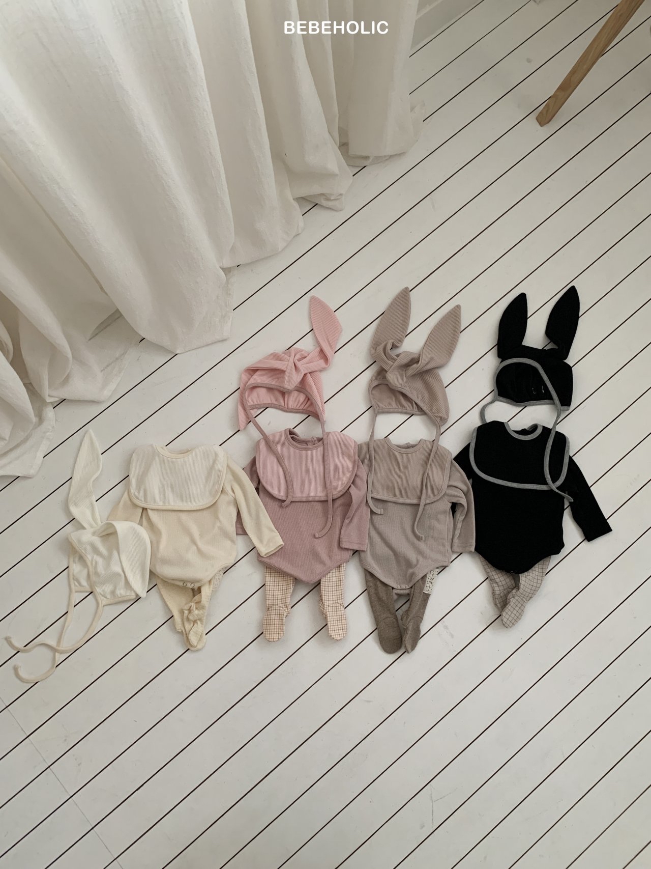 🌸預訂 韓國直送🌸🇰🇷BEBEHOLIC四色兔仔帽包屁衣圍兜三件套裝