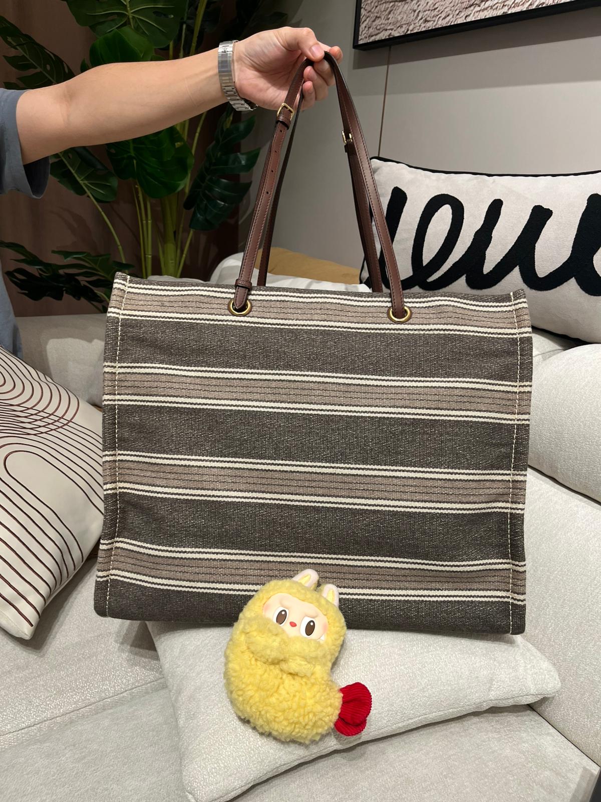 Celine Squared Cabas tote Bag  100%Authentic, 98%new✅dust bag 