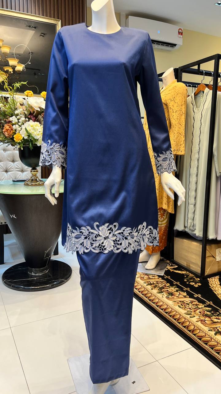 Kurung Moden Riau Kayla (clearance sale)