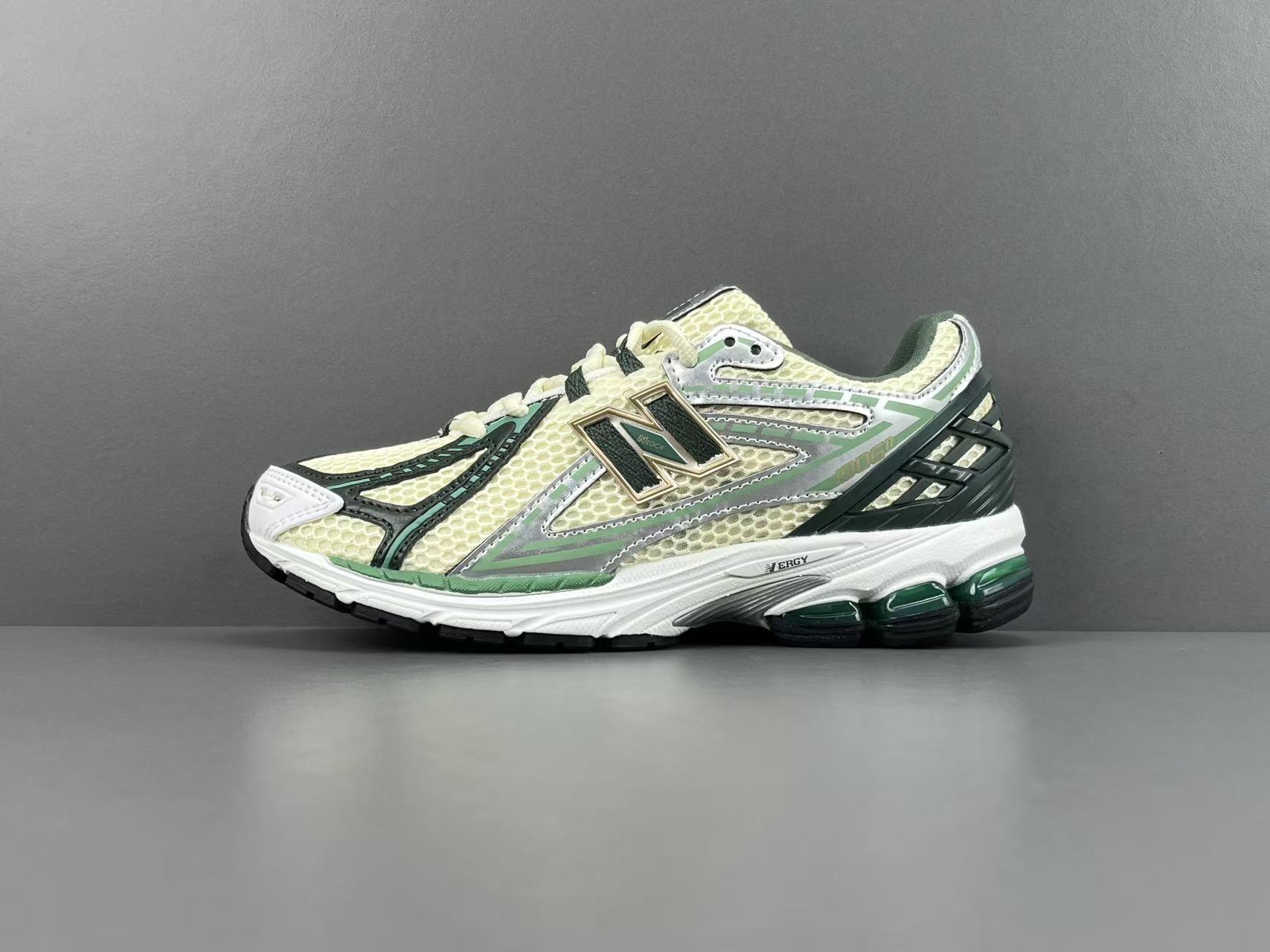 New Balance 1906R U1906RL1