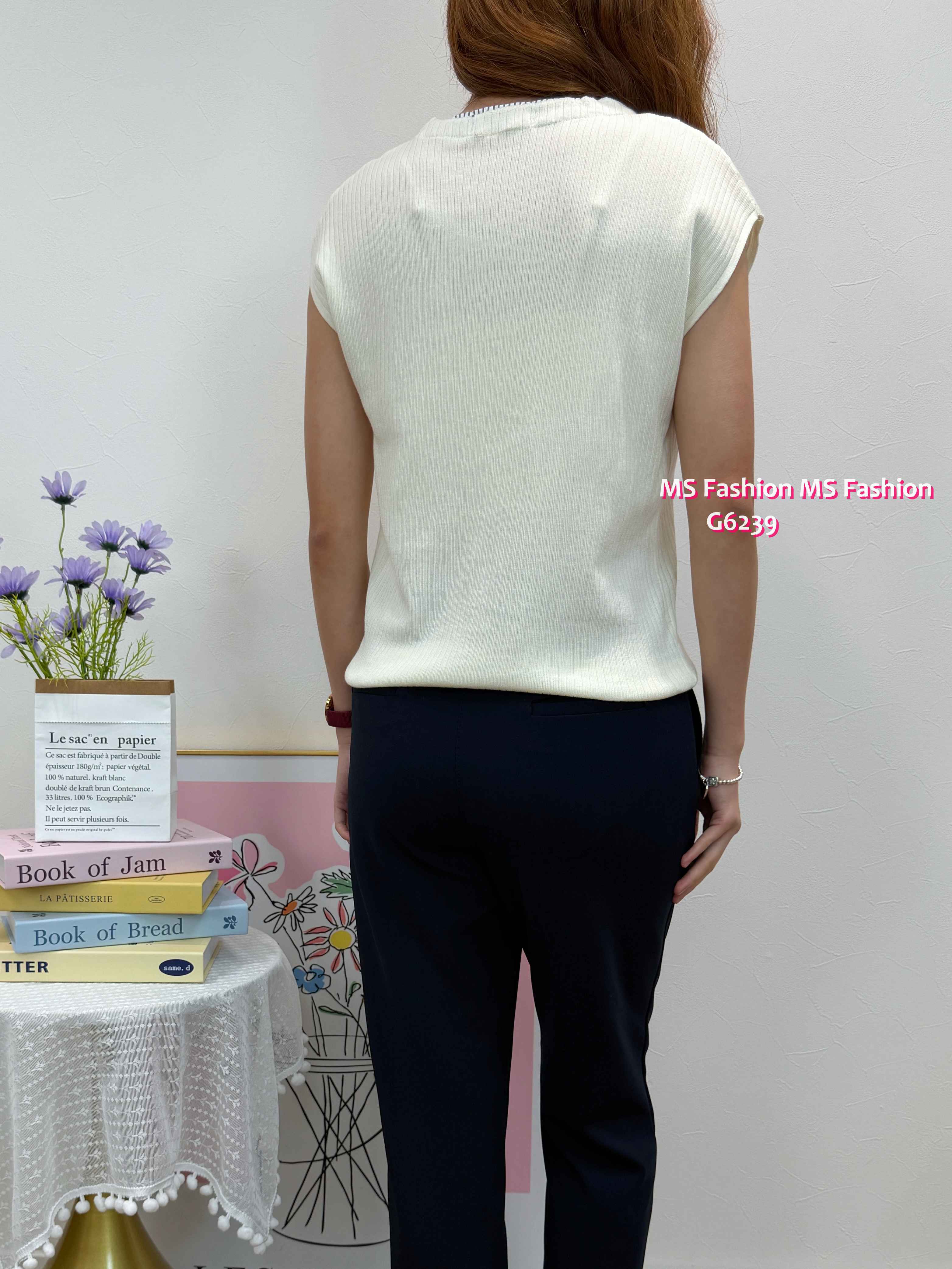 G6239 韓國🇰🇷V領拼布top