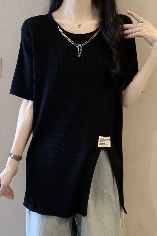 B80(866) 韩版甜酷风银链条边领下摆单标签开角黑白针织上衣