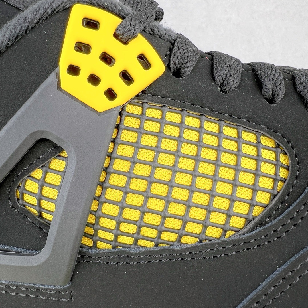 Air Jordan 4 Retro "Thunder" DH6927-017