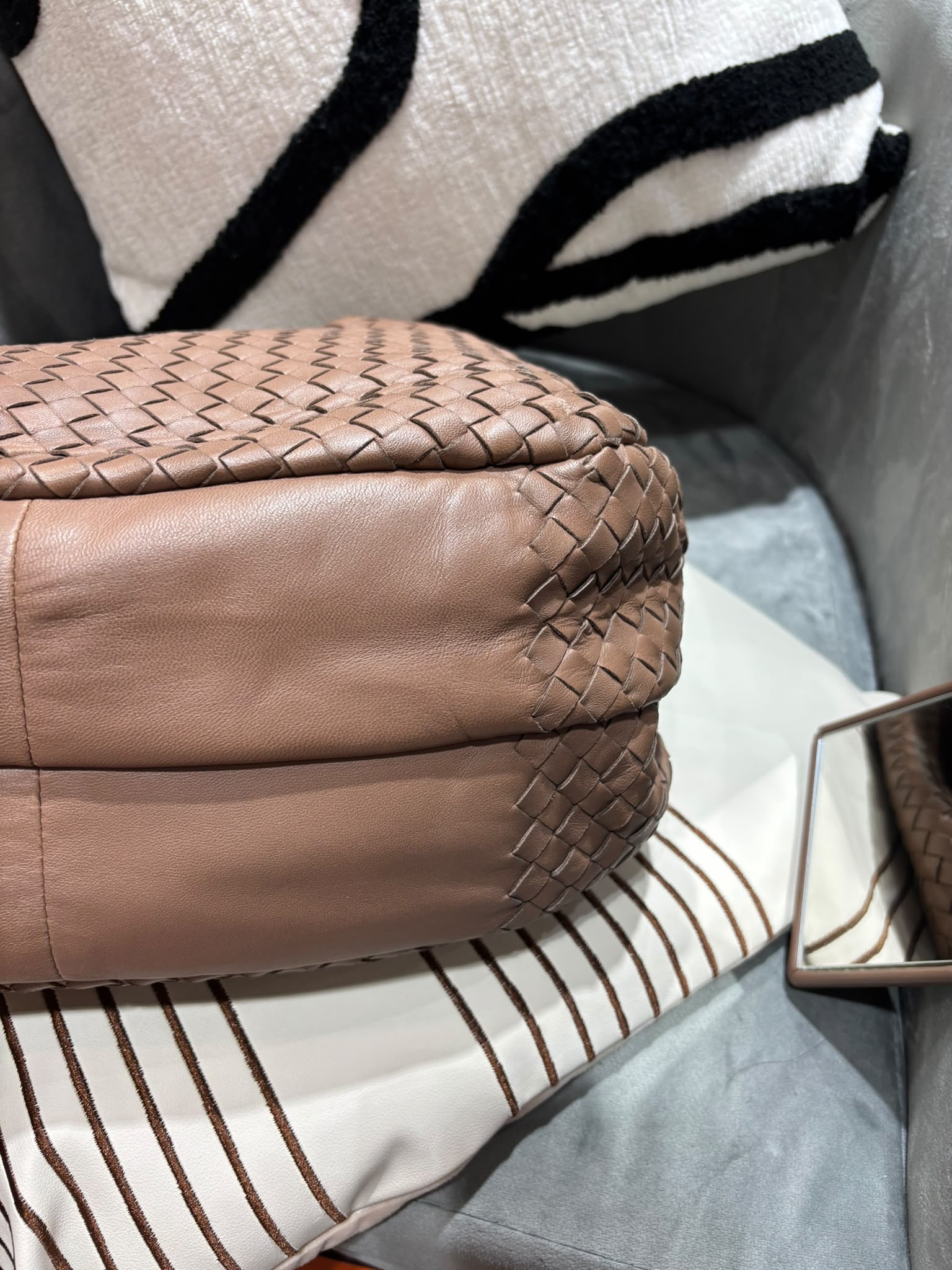 Bottega Veneta BV Hobo Bag 100%Authentic,98%new ✅dust bag 