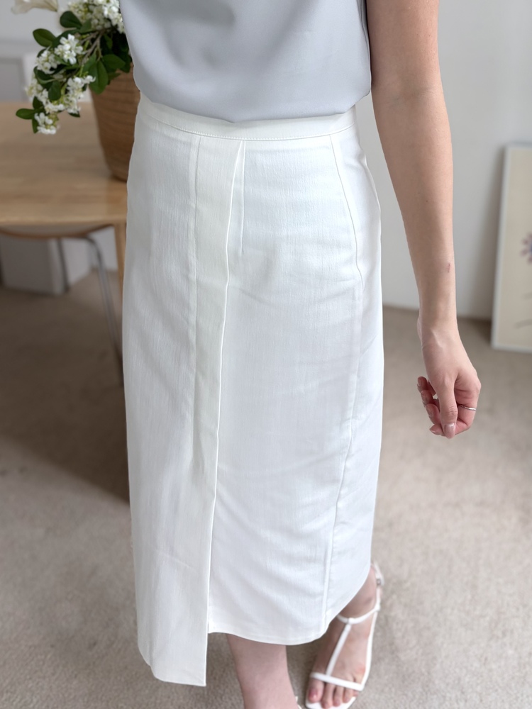 Front Slit Pencil Skirt (White)