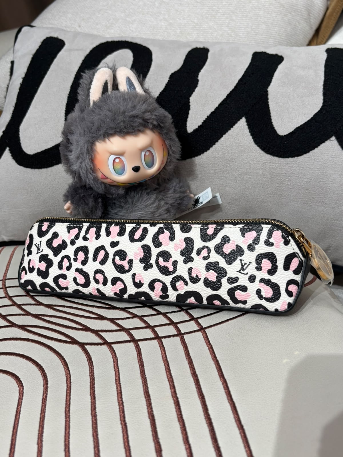未使用品 Lv Pencil Case Multicolor 筆袋 100%Authentic, unused未使用品 ✅Dust bag