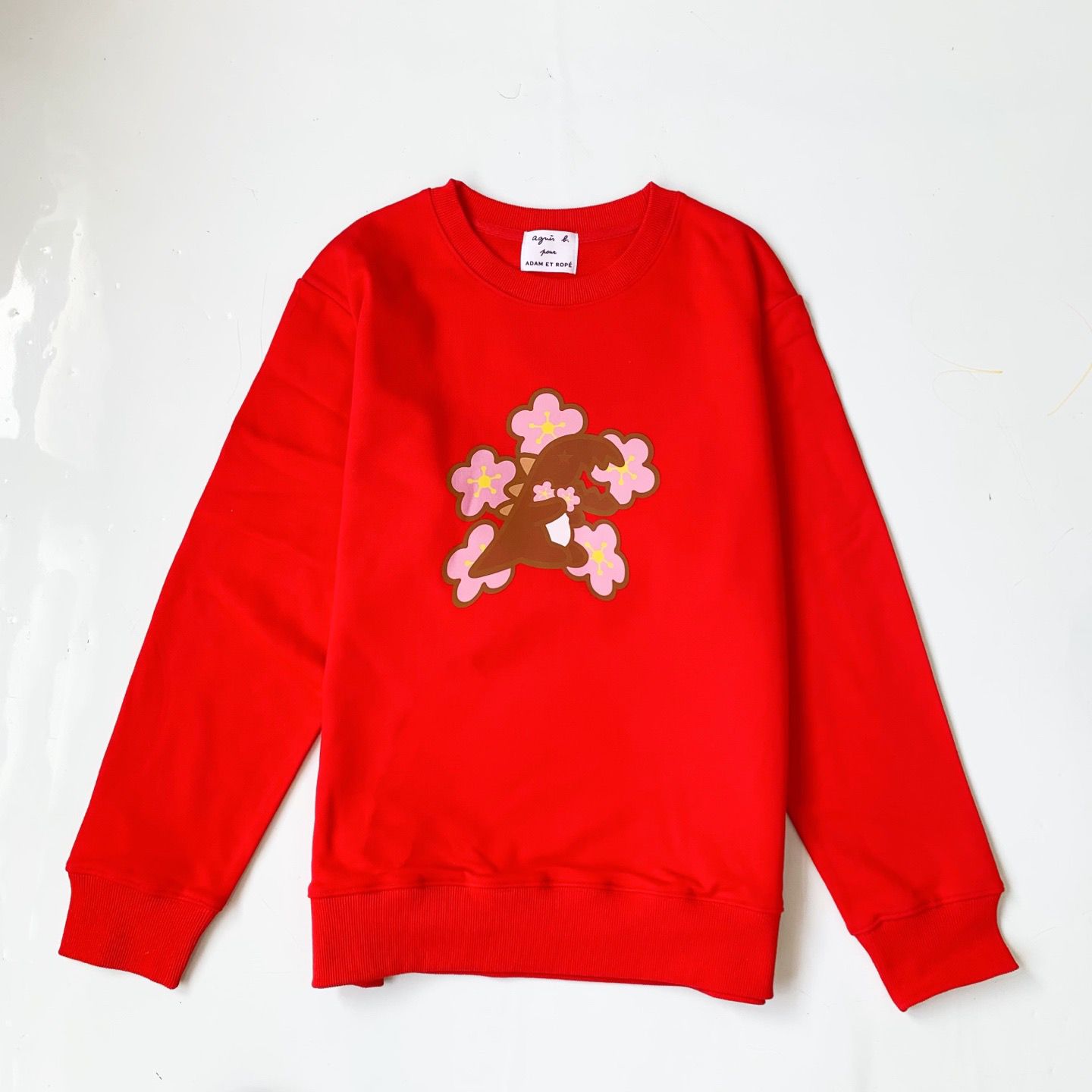 $128件。Agnes b櫻花毛圈圓領衛衣