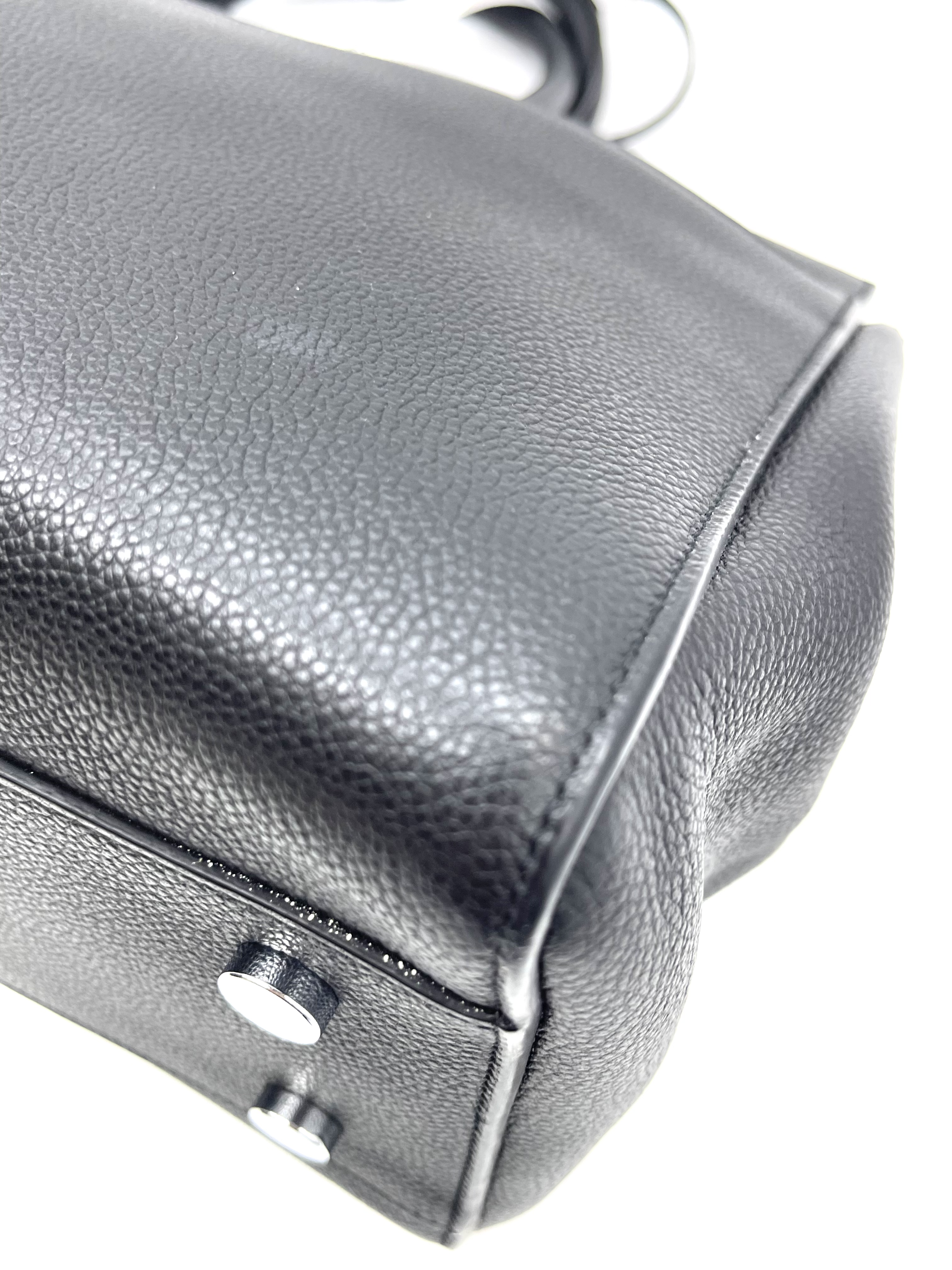 Pre-owned YSL Black Tote / Product Code: 26040301