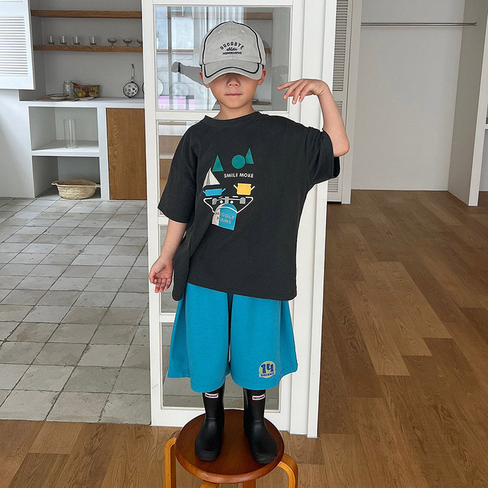 🇰🇷middle name tee