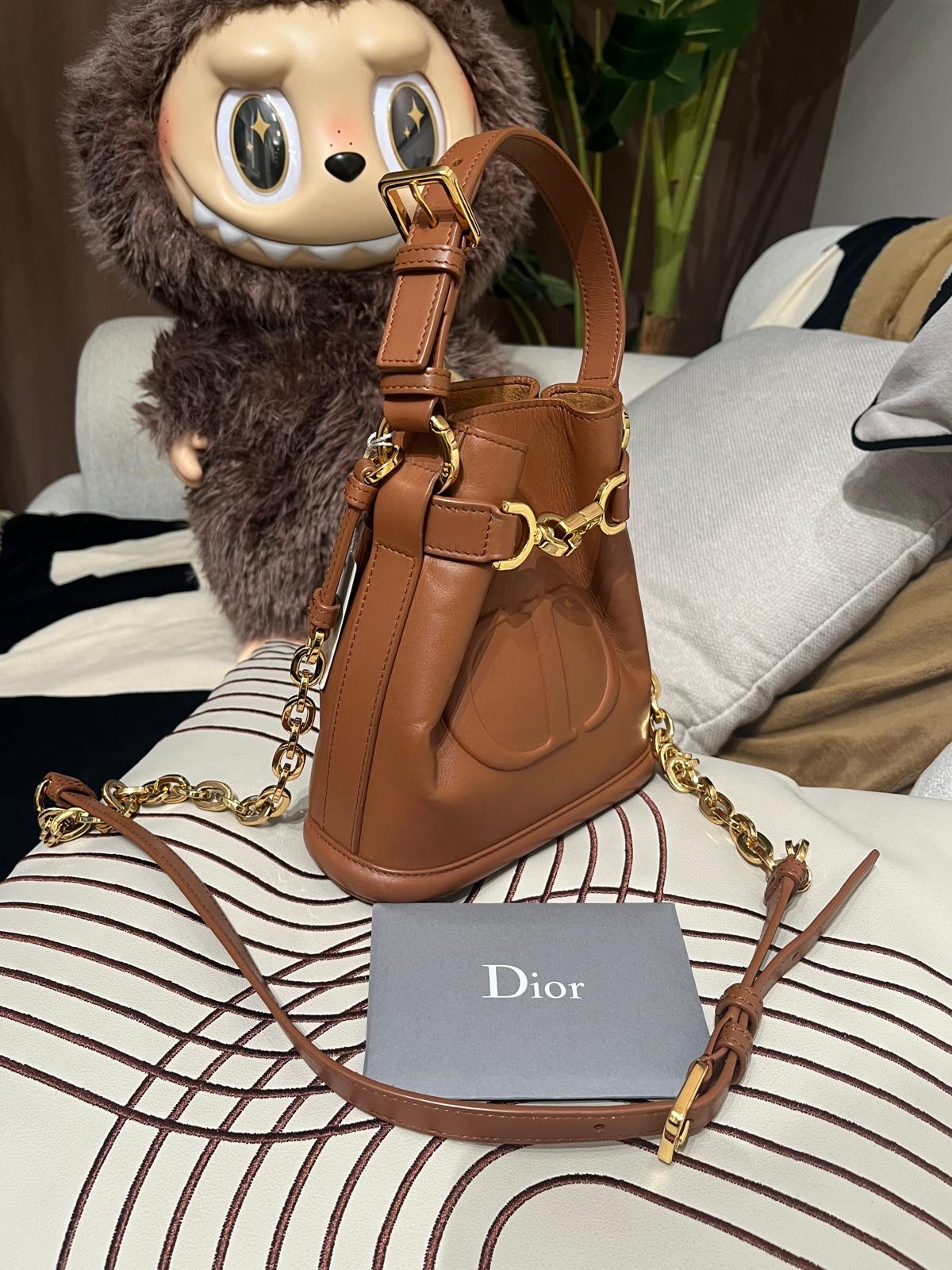DIOR C'EST small CHRISTIAN DIOR CALFSKIN ,100%Authentic,95%new ✅證書✅dust bag 